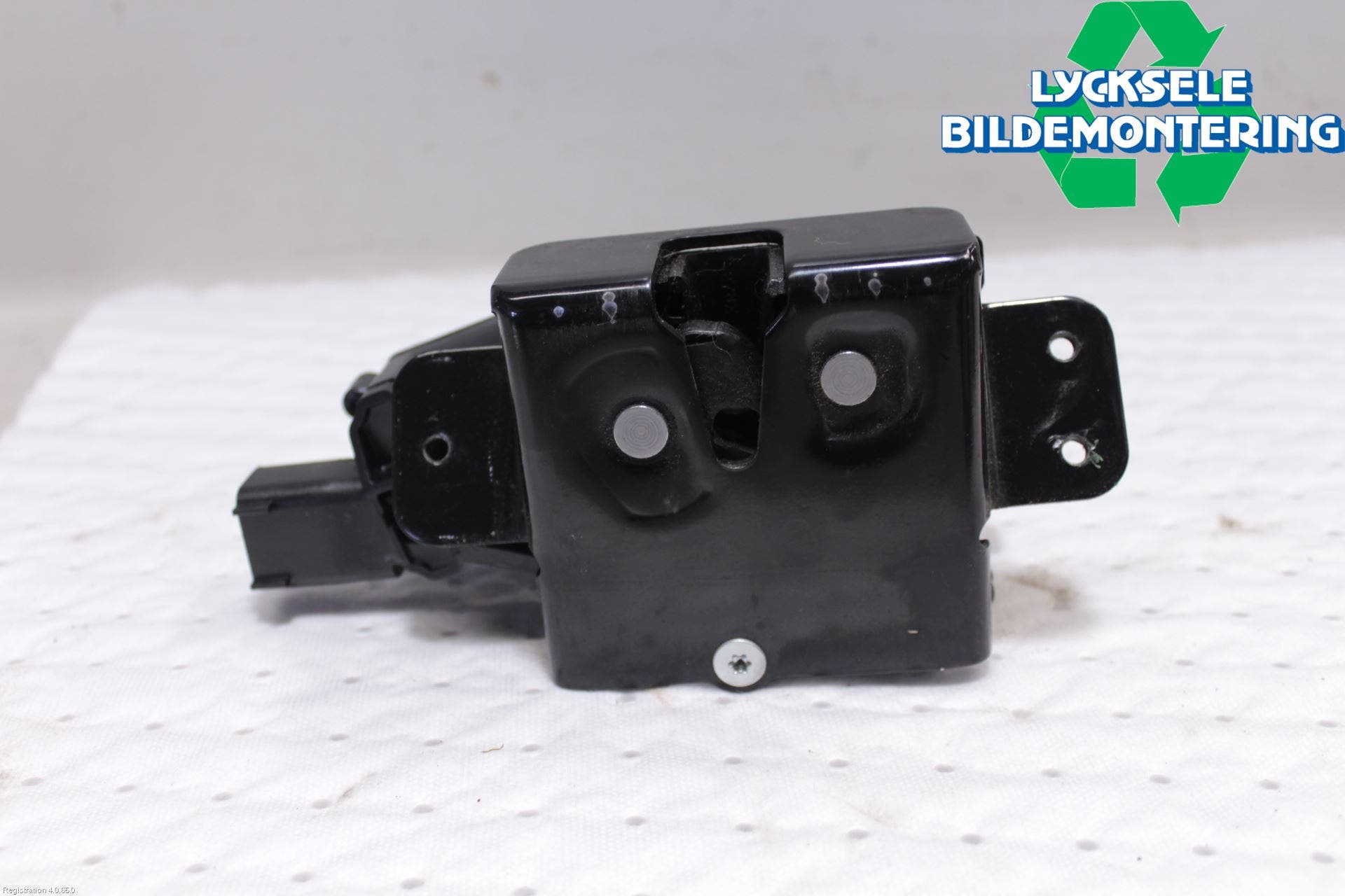 Opel INSIGNIA 09-16 Låskista Baklucka