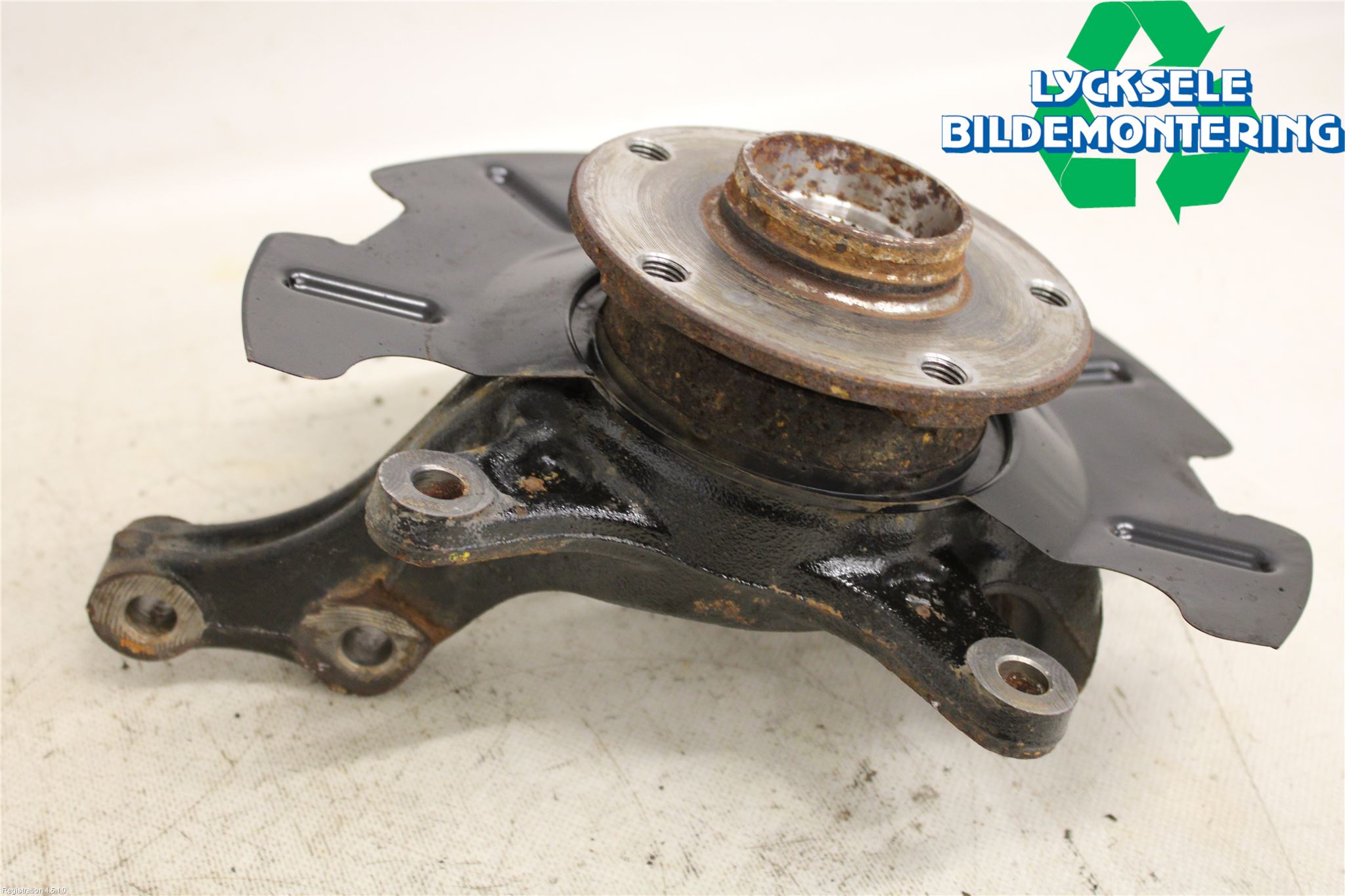 Suzuki VITARA 15- Styrspindel Lagerhus Vä