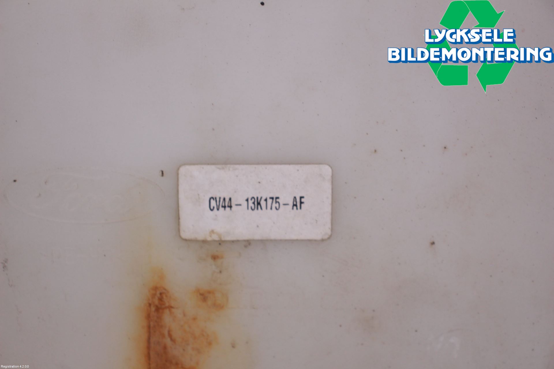 Ford KUGA 13-16 Spolartank Vindruta-Strål