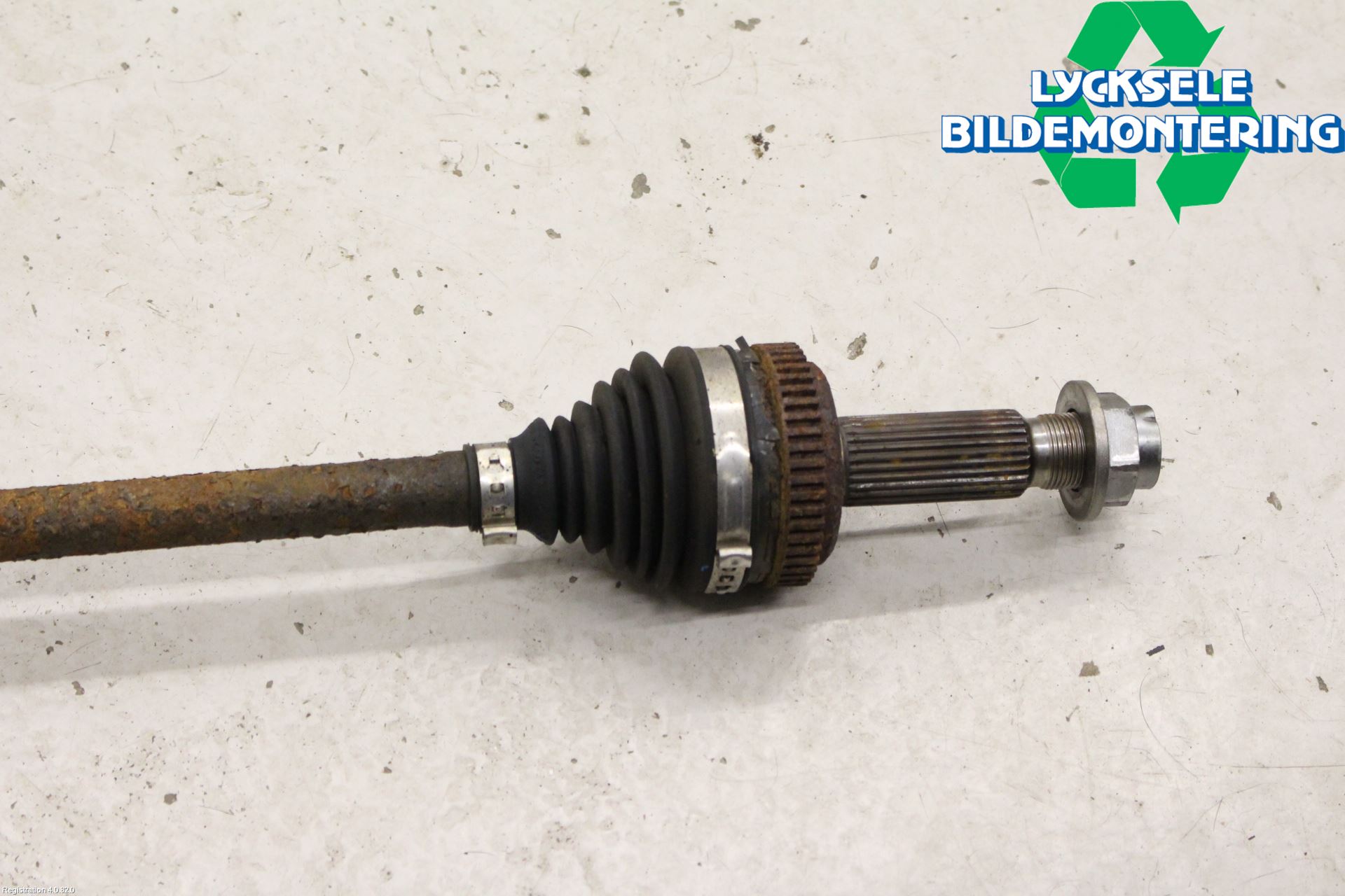 Kia SPORTAGE (QL) 16-21 Drivaxel Bak Höger