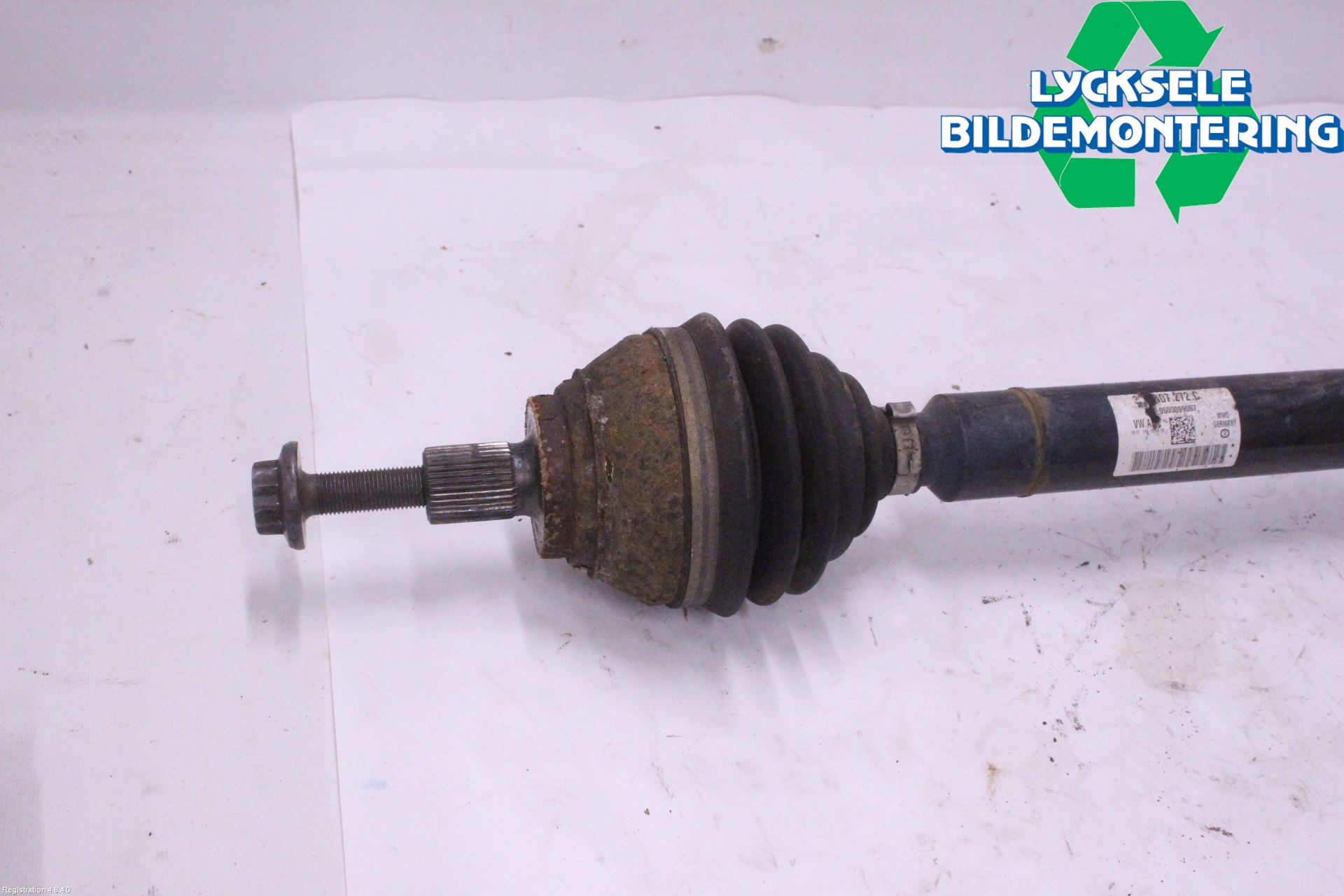 Skoda SUPERB 16-24 Drivaxel Fram Höger