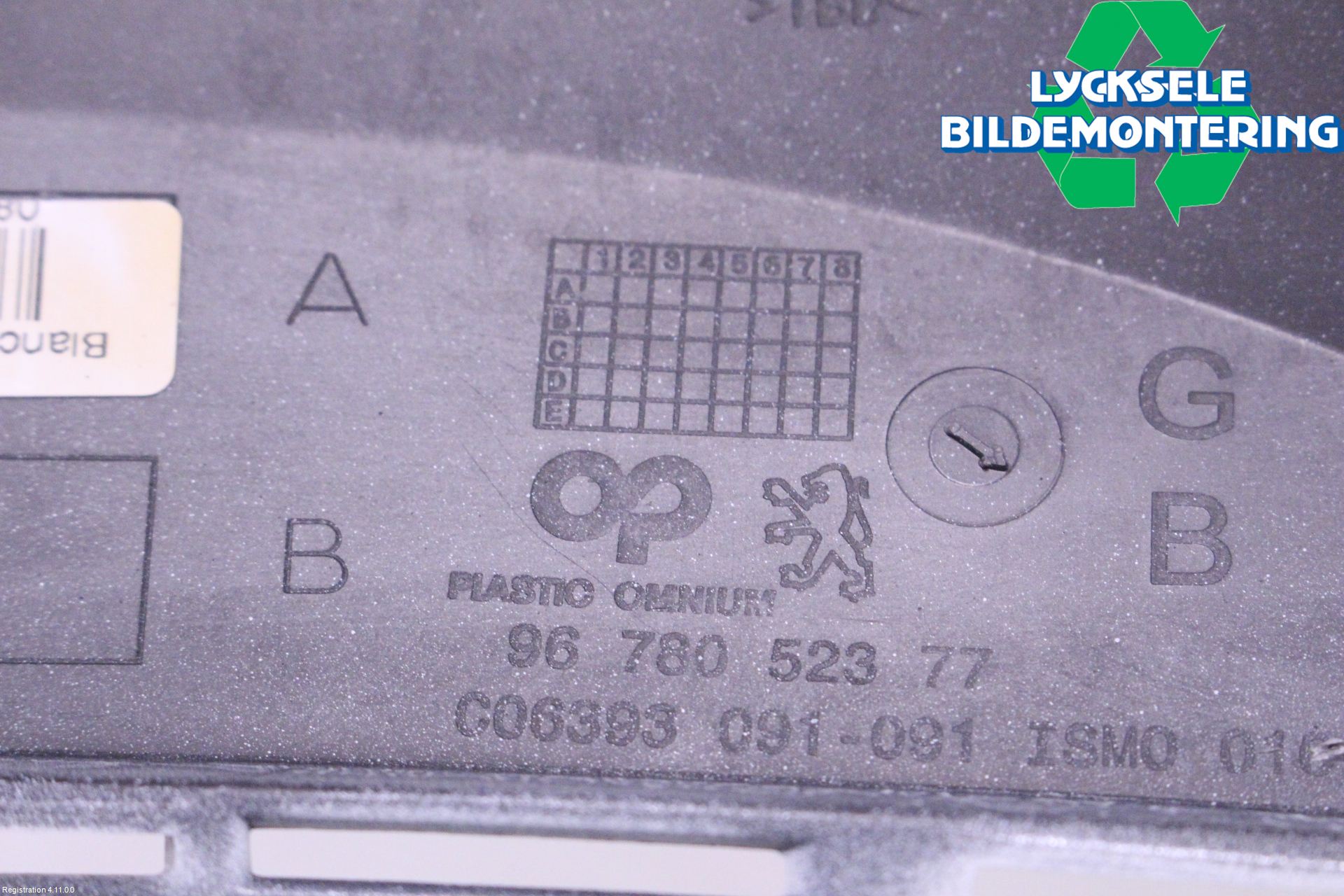 Peugeot 2008 13-20 Stötfångardel Bak Vä