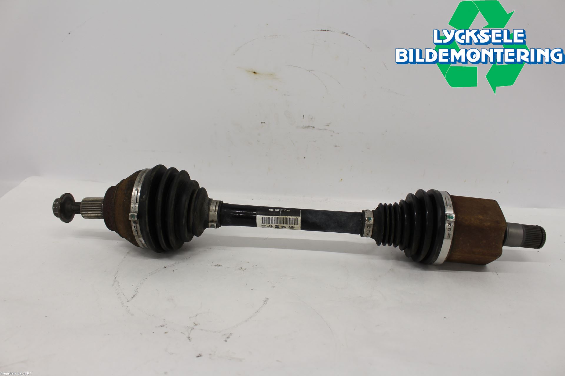 Volkswagen VW PASSAT 15-19 Drivaxel Fram Vänster