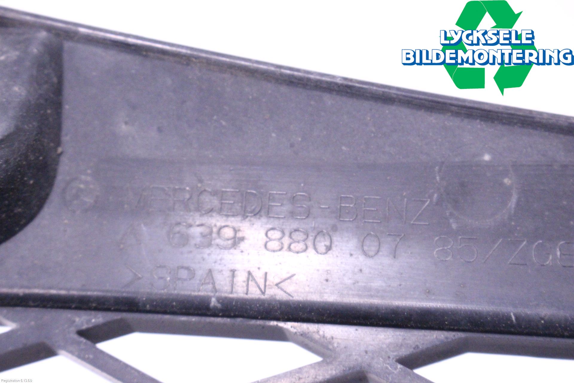 Mercedes-Benz MB VITO/VIANO (W639) 04-14 Grill Komp