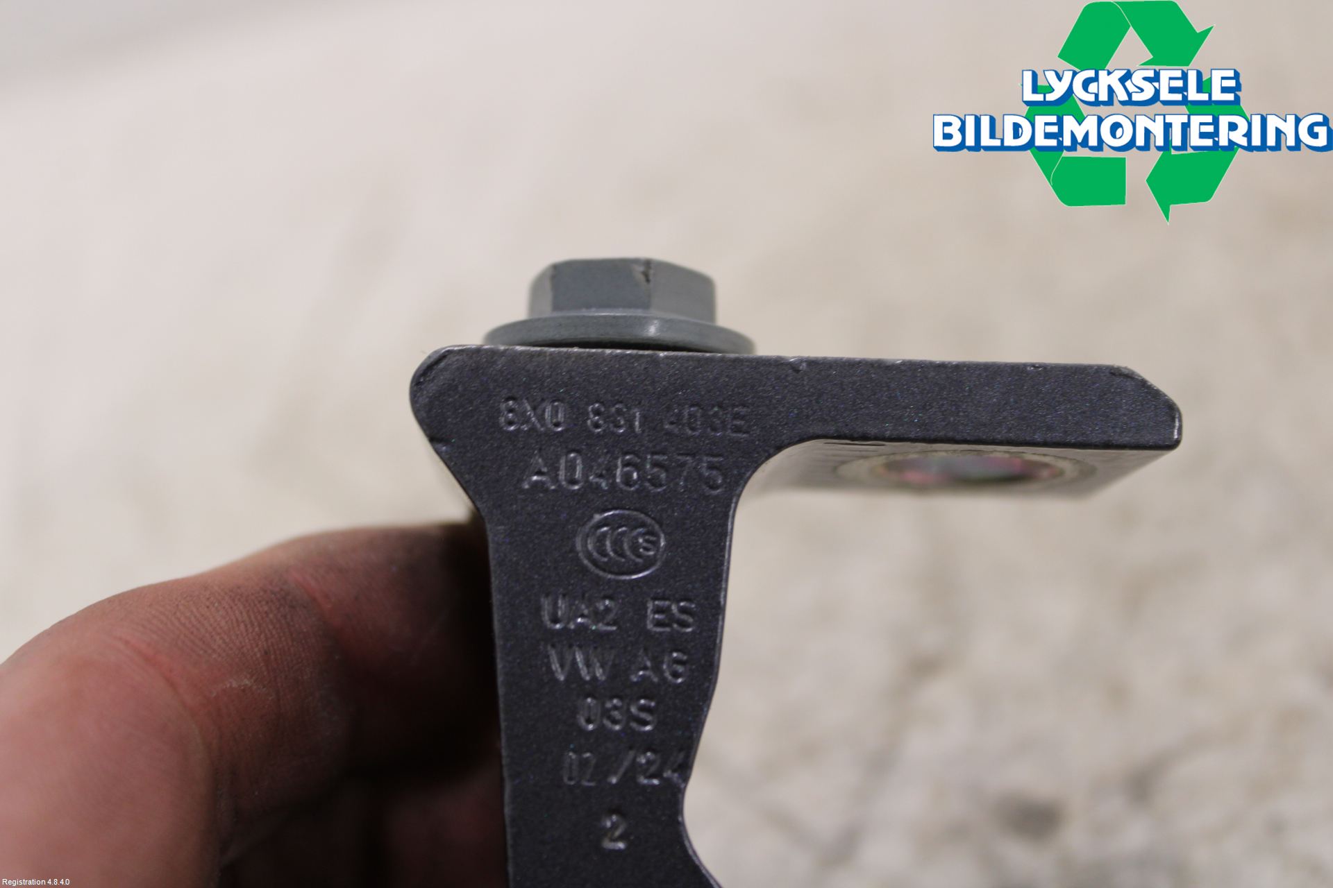 Volkswagen VW TAIGO 22- Dörrgångjärn