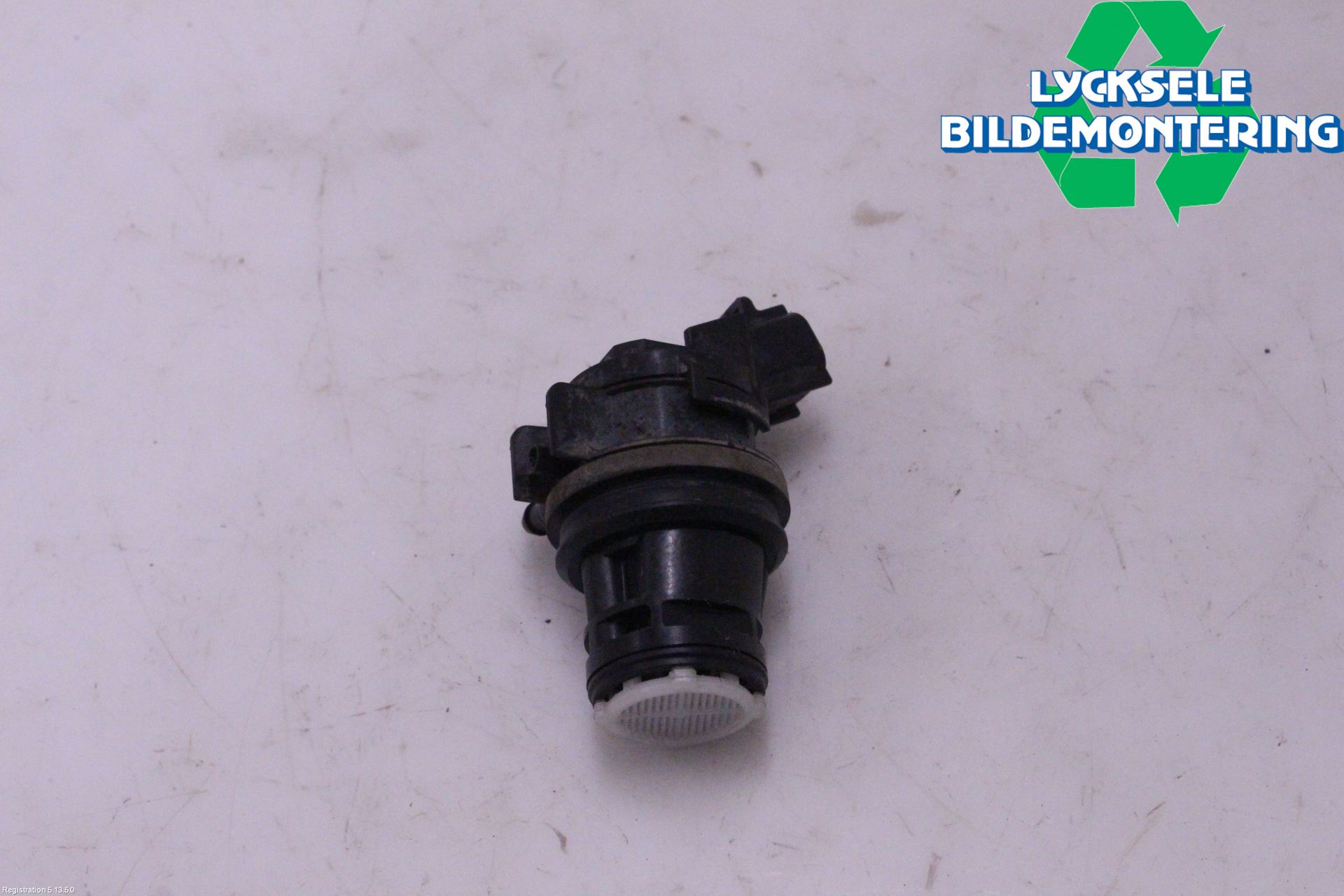 Toyota PRIUS+ ZVW40 12-20 Spolarpump Baklucka