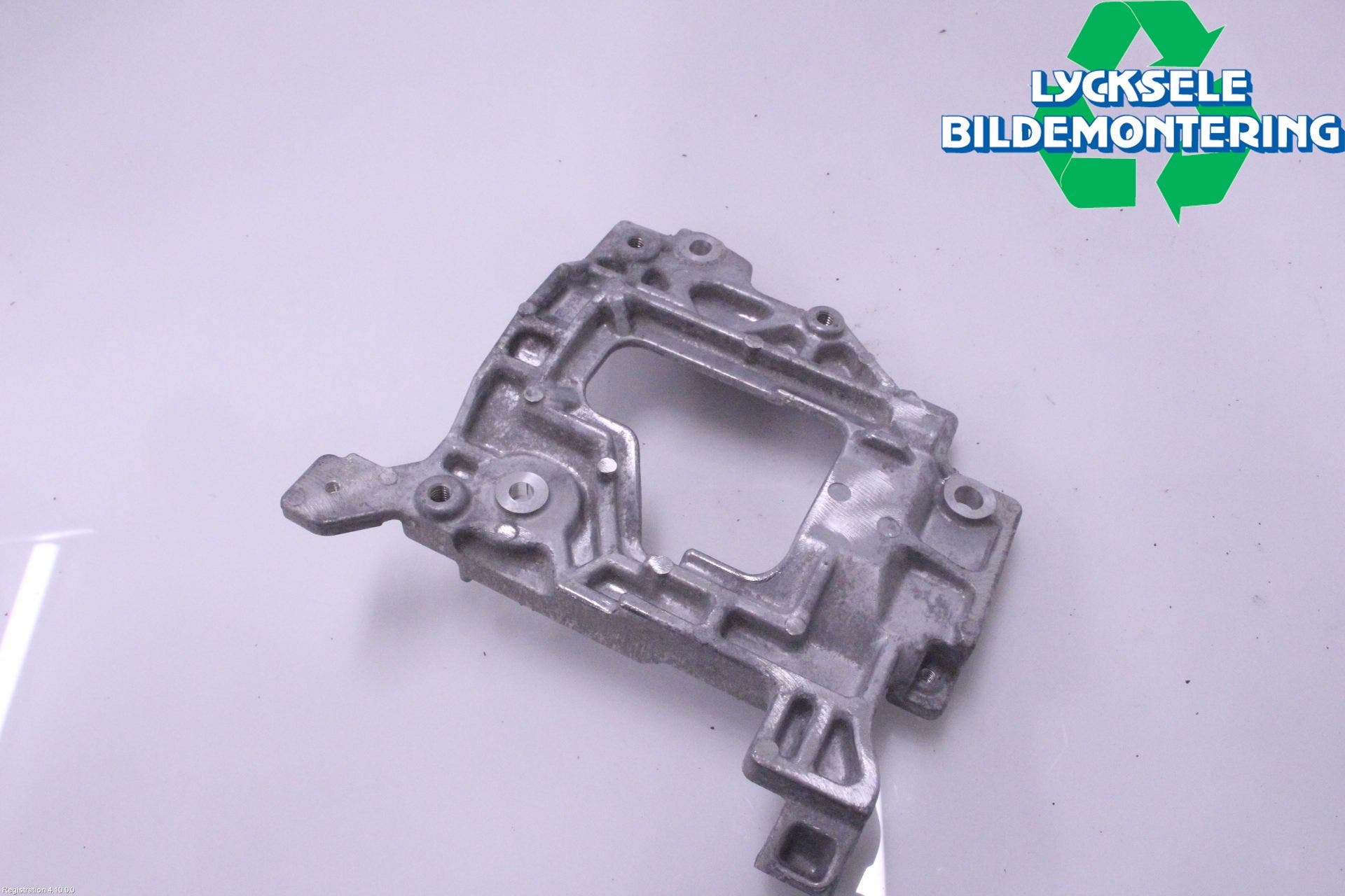 Nissan LEAF 18- Ac Kompressor-Fäste