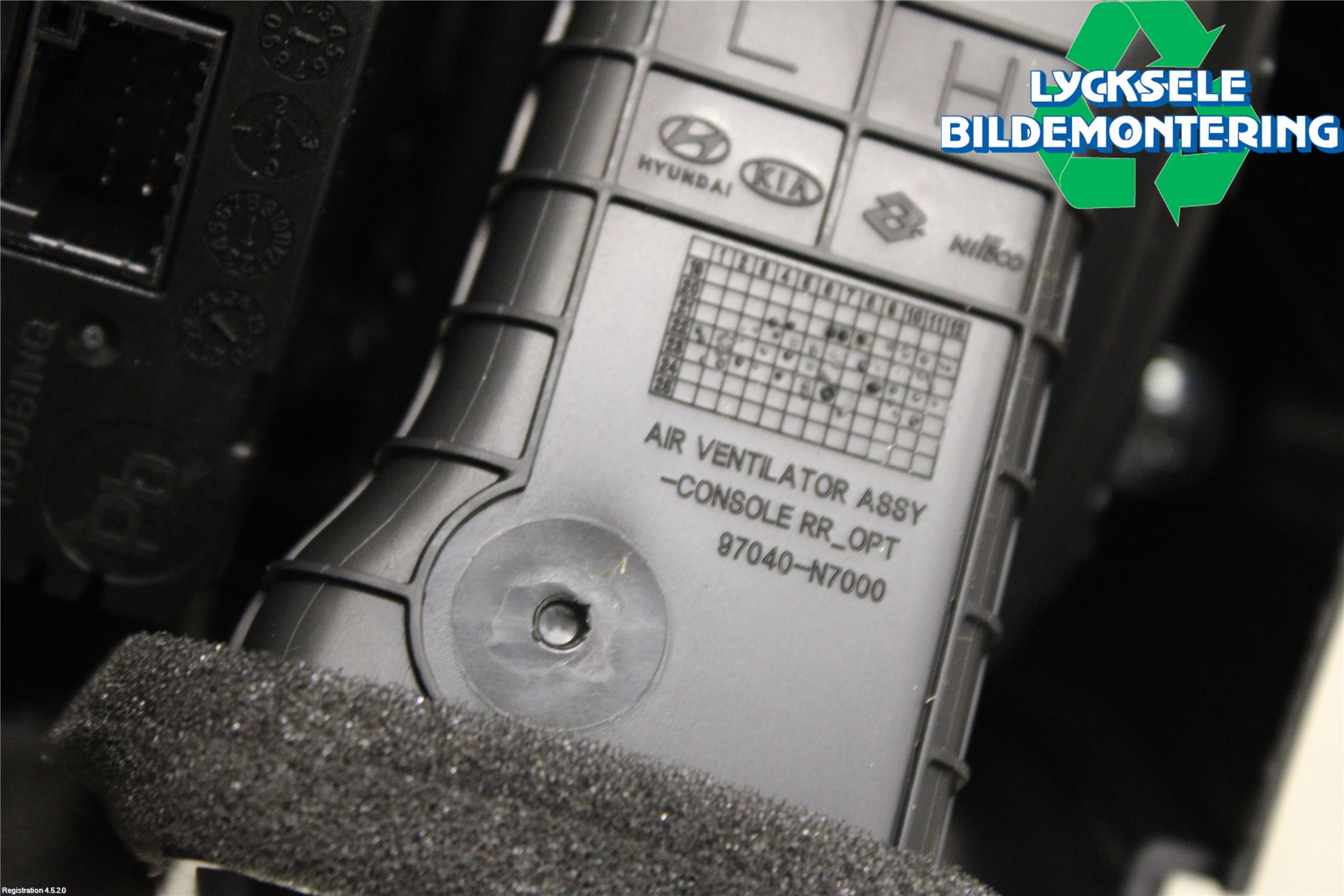 Hyundai TUCSON 05- Ventilationsutsläpp Bak