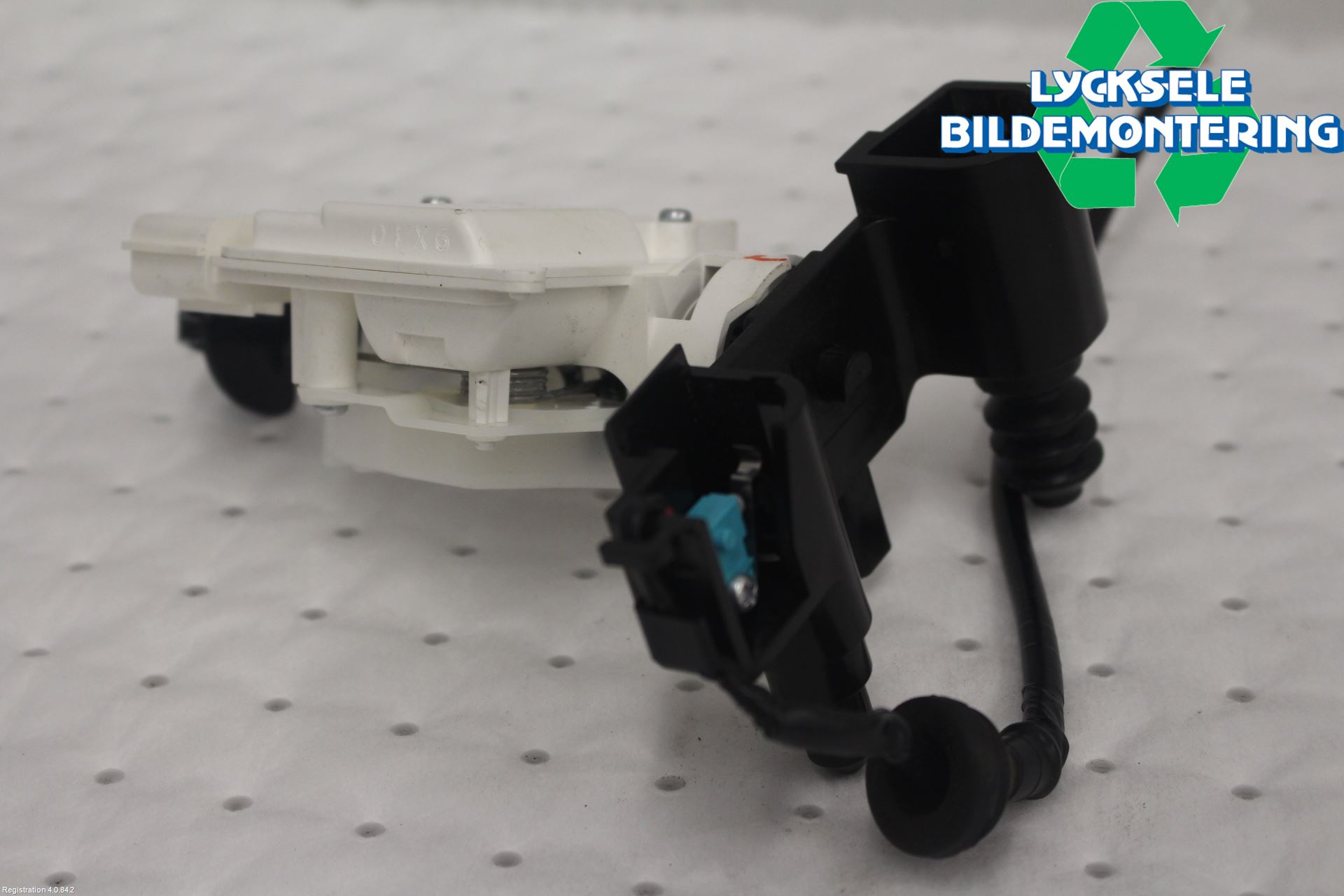 Mitsubishi OUTLANDER 13-21 Centrallåsmot Tanklucka