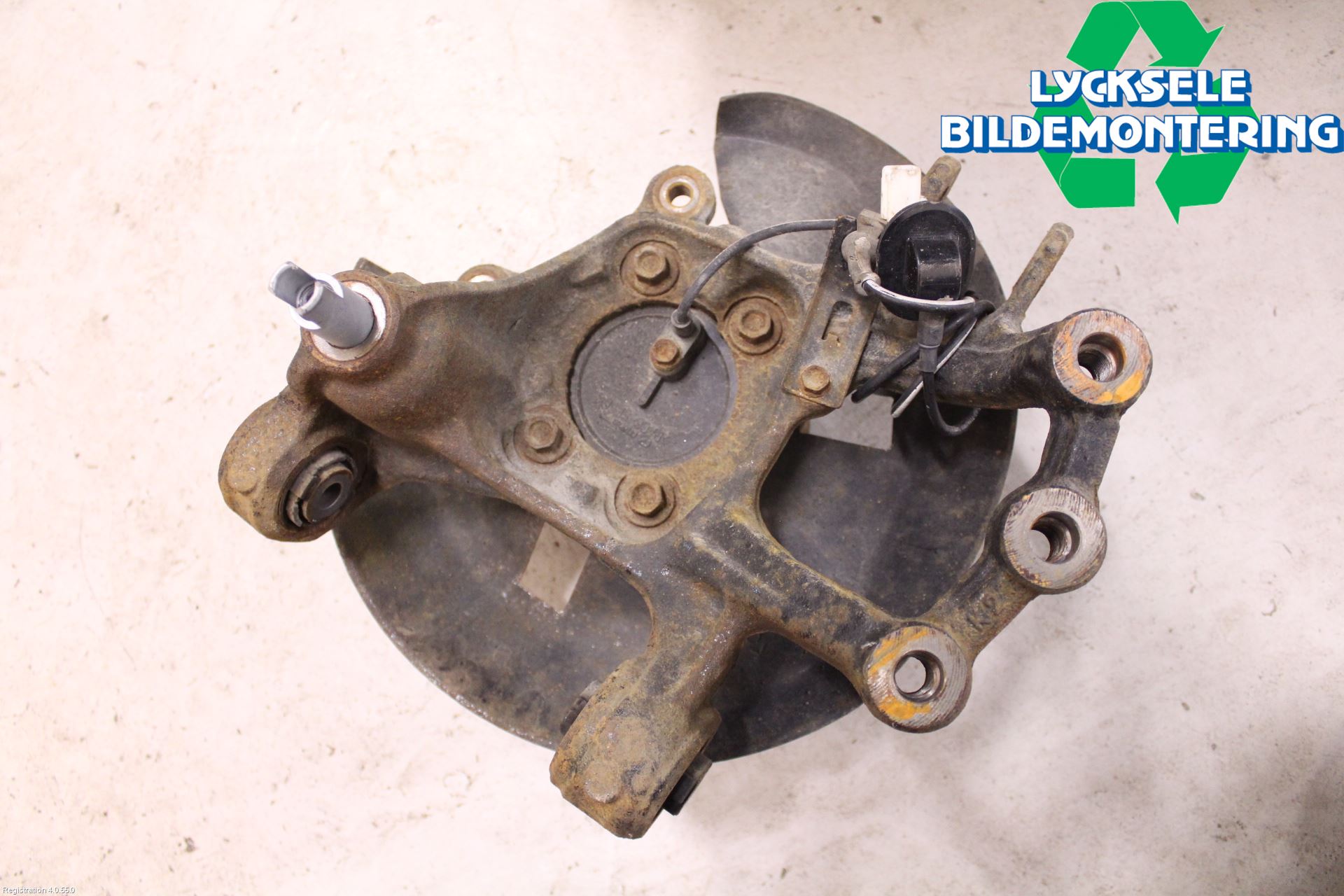 Mazda CX-5 12-17 Hjullagerhus-Spindel Vä B