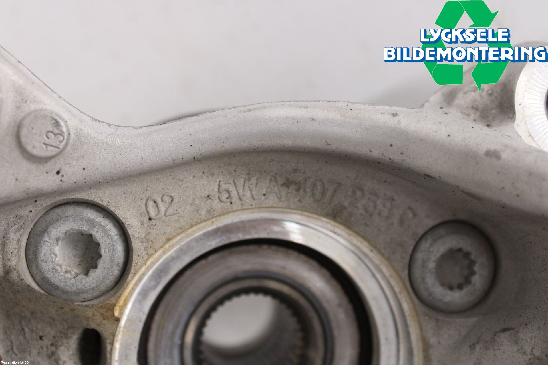 Volkswagen VW GOLF / E-GOLF VIII 20- Styrspindel Lagerhus Hö