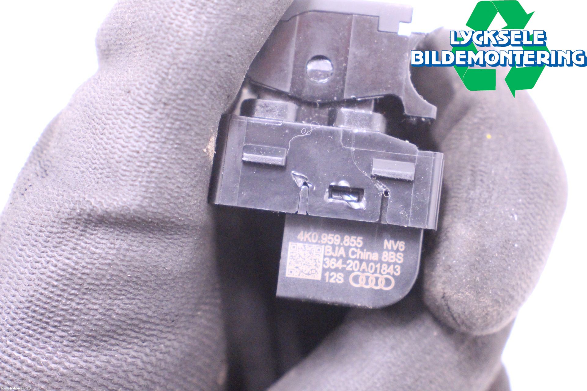 Audi A6 F2/C8 19- Strömställare Elhiss