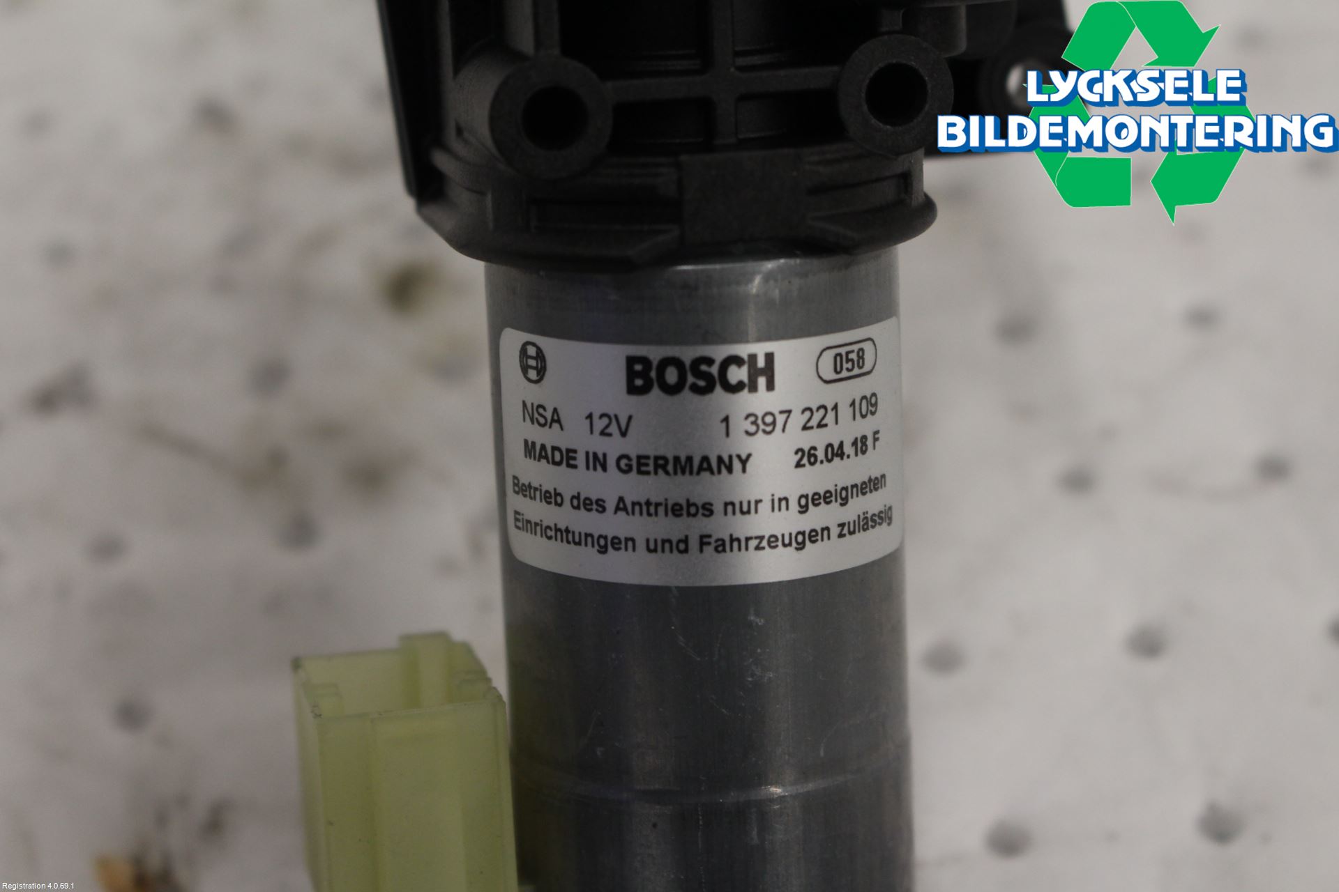 Audi A4/S4 B9 16-19 Bakluckeöppnare Automatisk