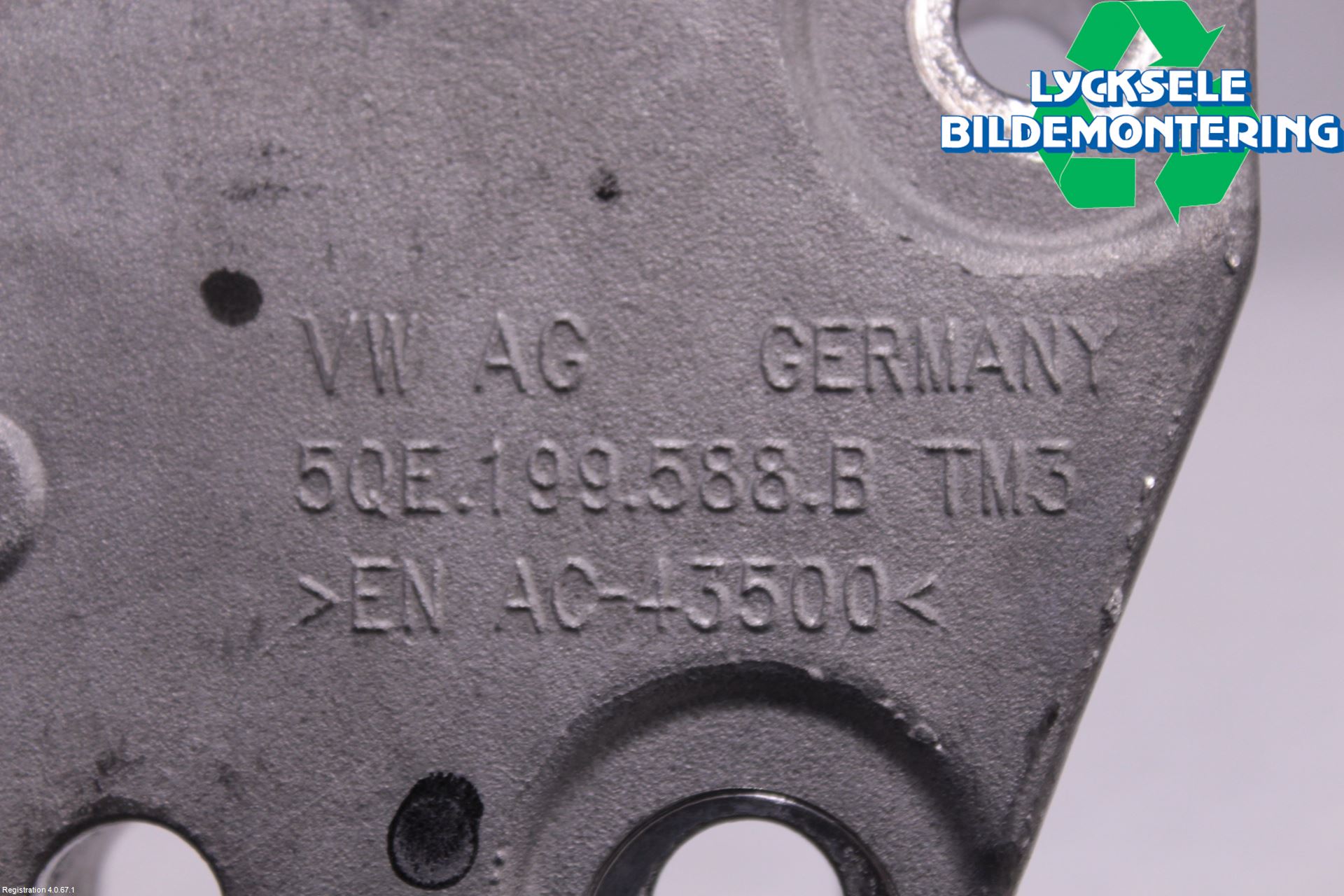 Volkswagen VW GOLF / E-GOLF VII 13-20 Motorfäste