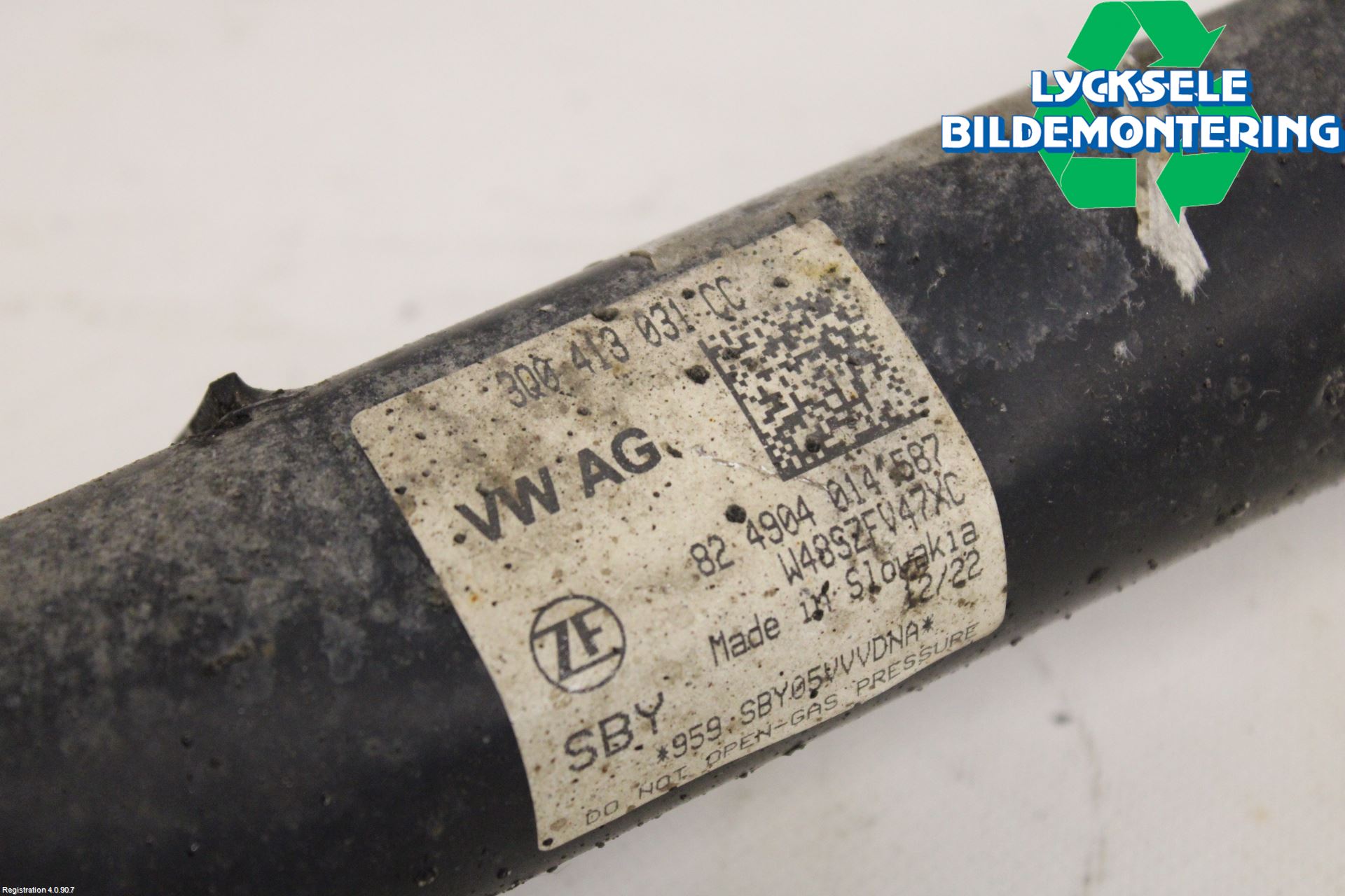 Volkswagen VW PASSAT 20-24 Fjäderben Fram Höger