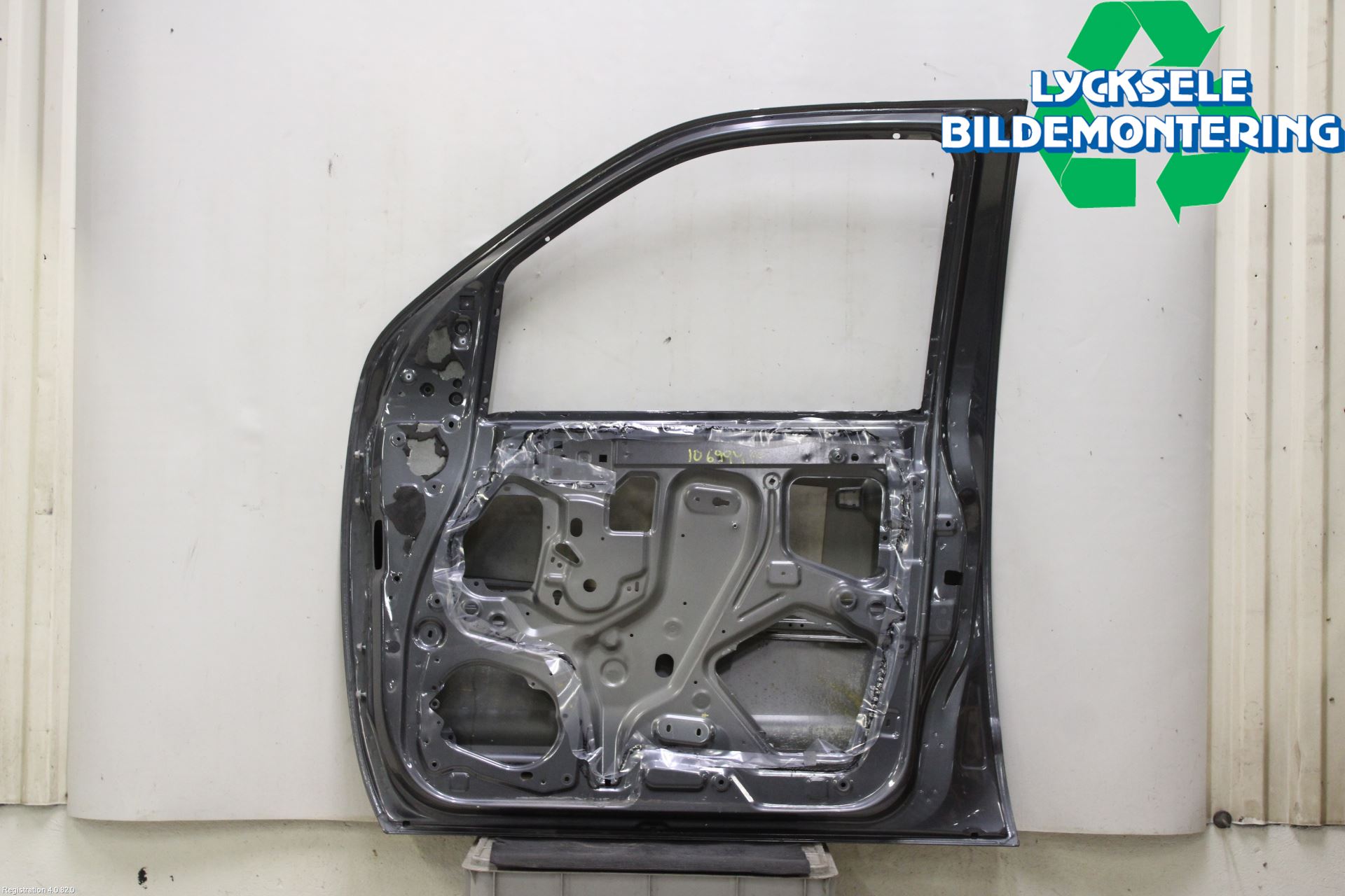 Nissan NAVARA 05-16 Dörr Fram Höger