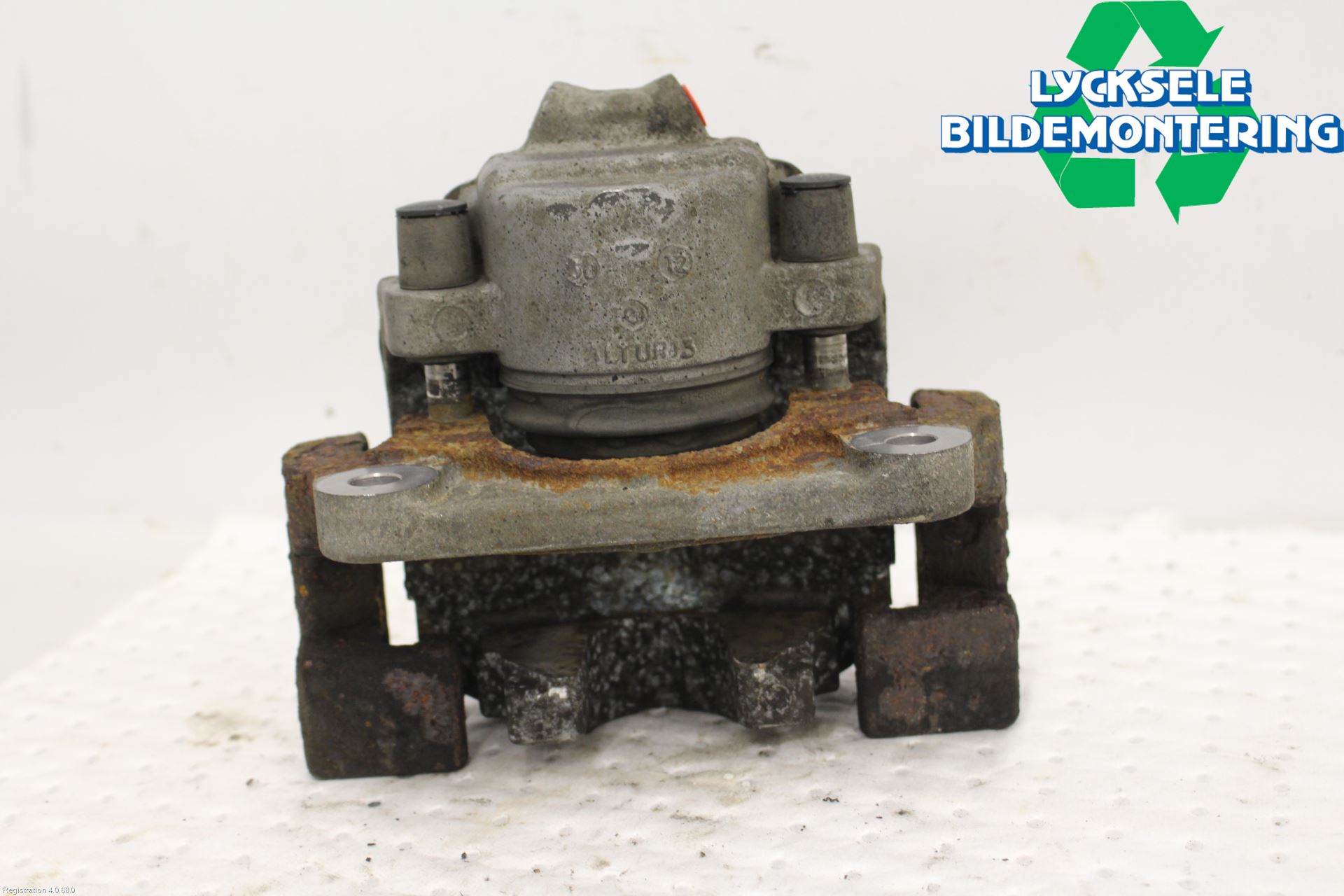 BMW 5 F10/F11/F18 09-17 Bromsok Fram Vänster