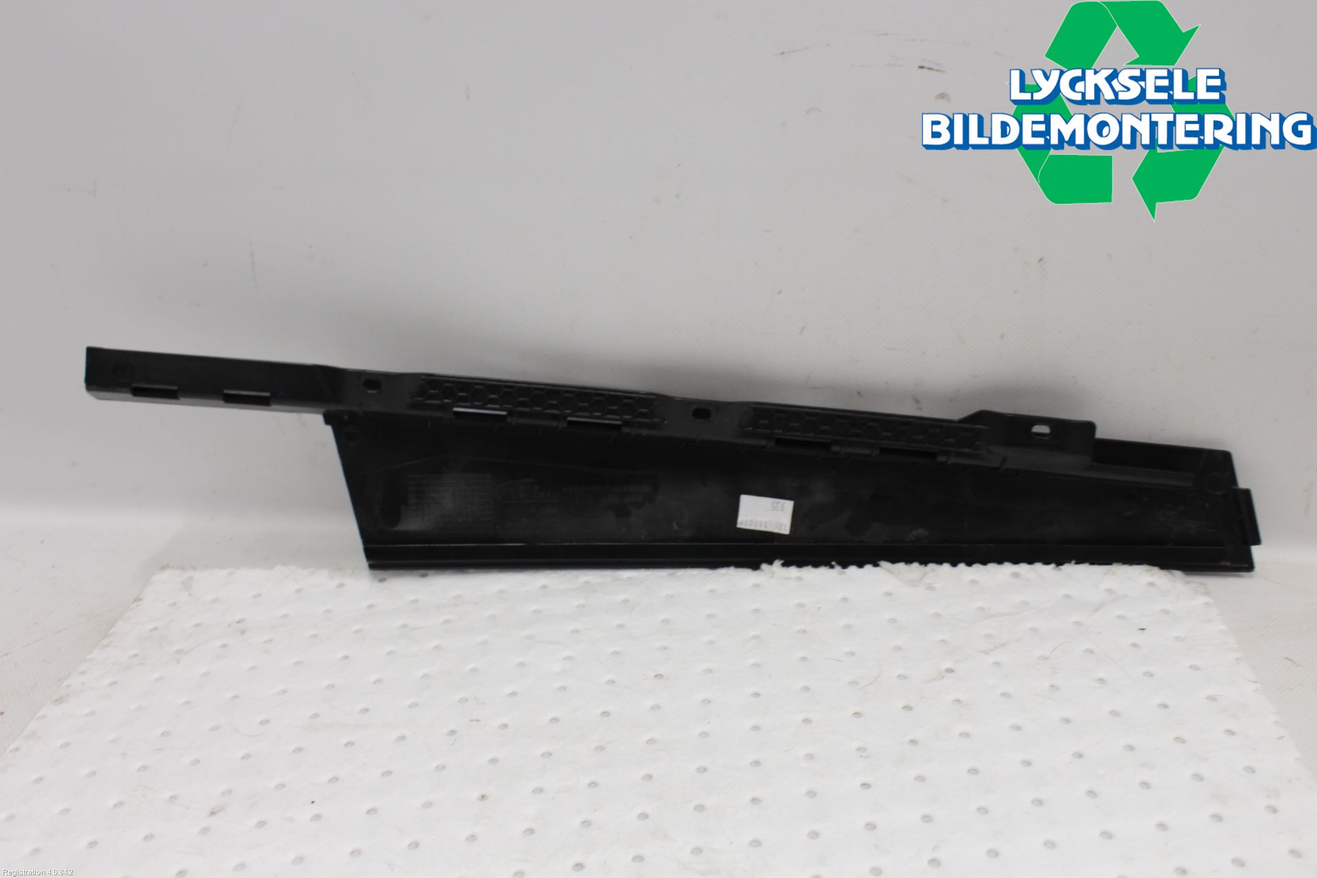 Skoda SUPERB 16-24 Dörr Dekorlist Fram Hö