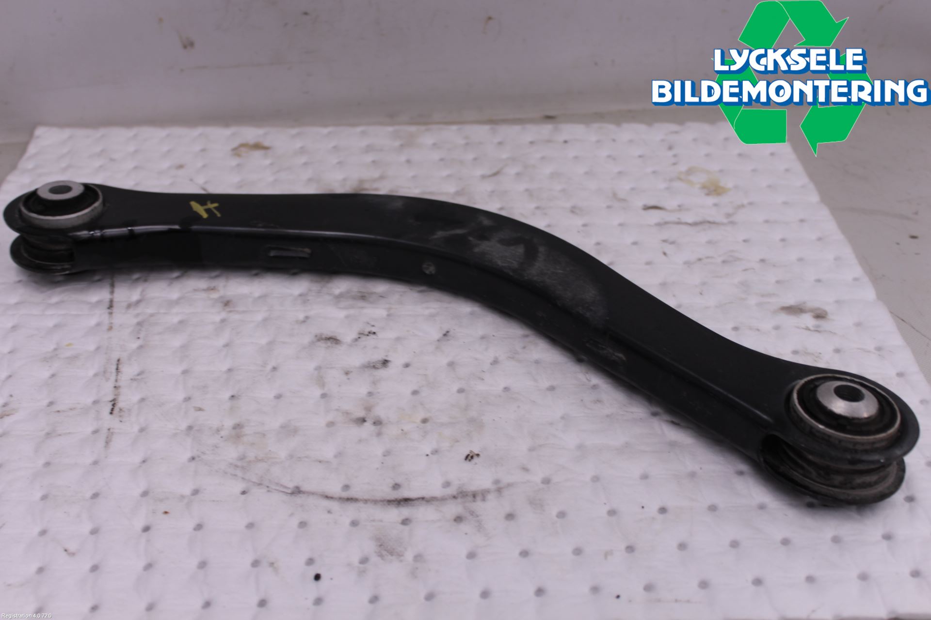 Audi A4/S4 B9 20- Bärarm Bak Övre Höger