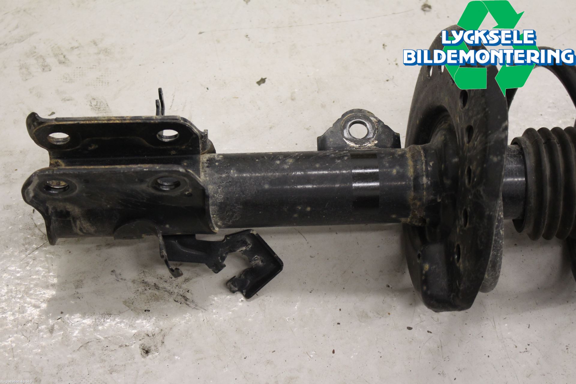 Nissan LEAF 18- Fjäderben Fram Höger