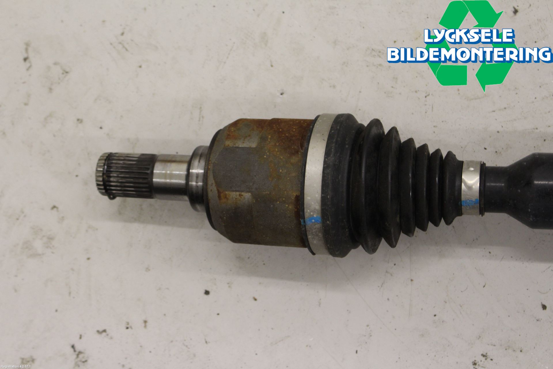 Kia CEED 12-18 Drivaxel Fram Höger
