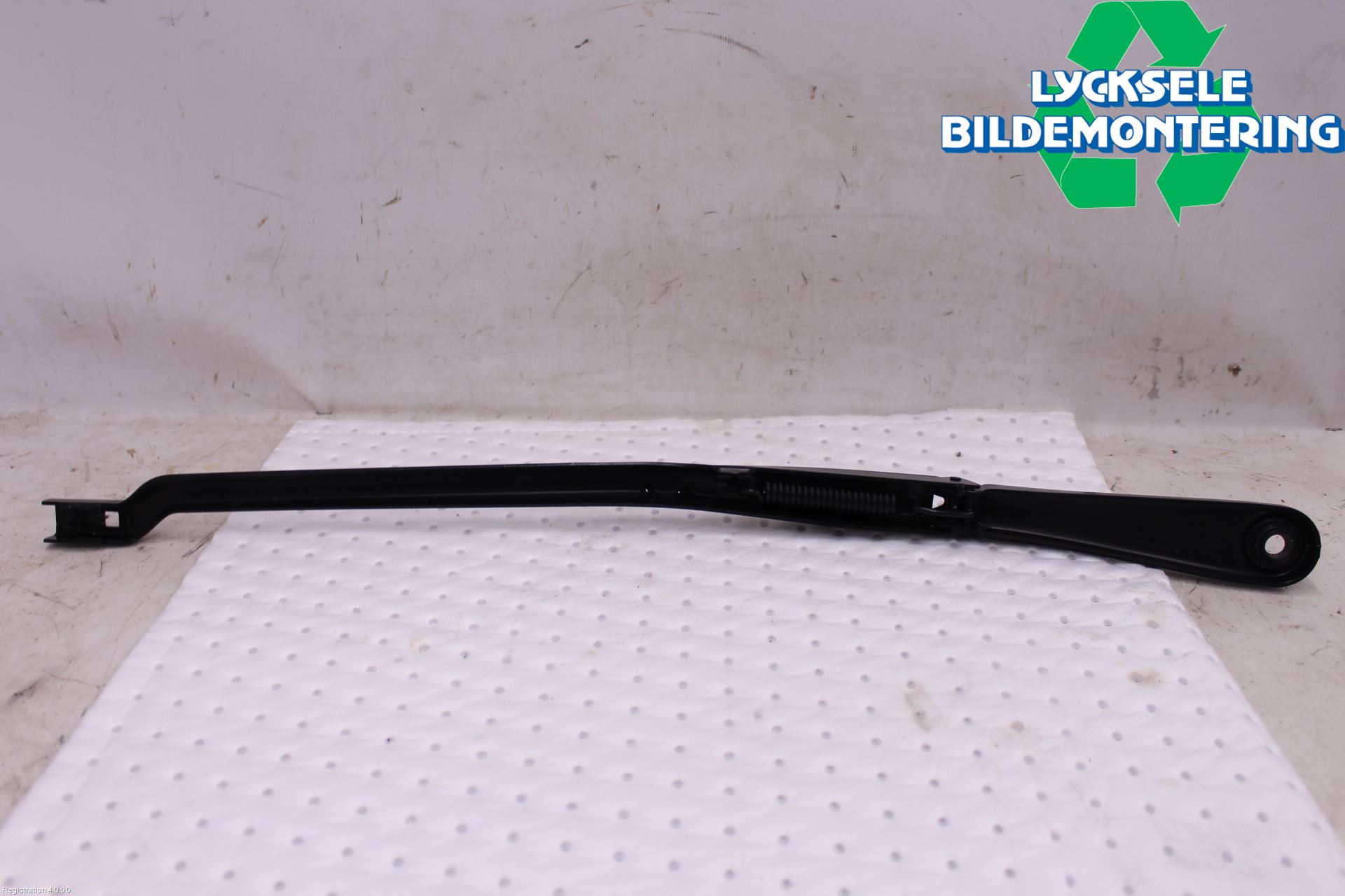 BMW 5 G30/G31/F90 17-23 Torkararm Armar Vindruta