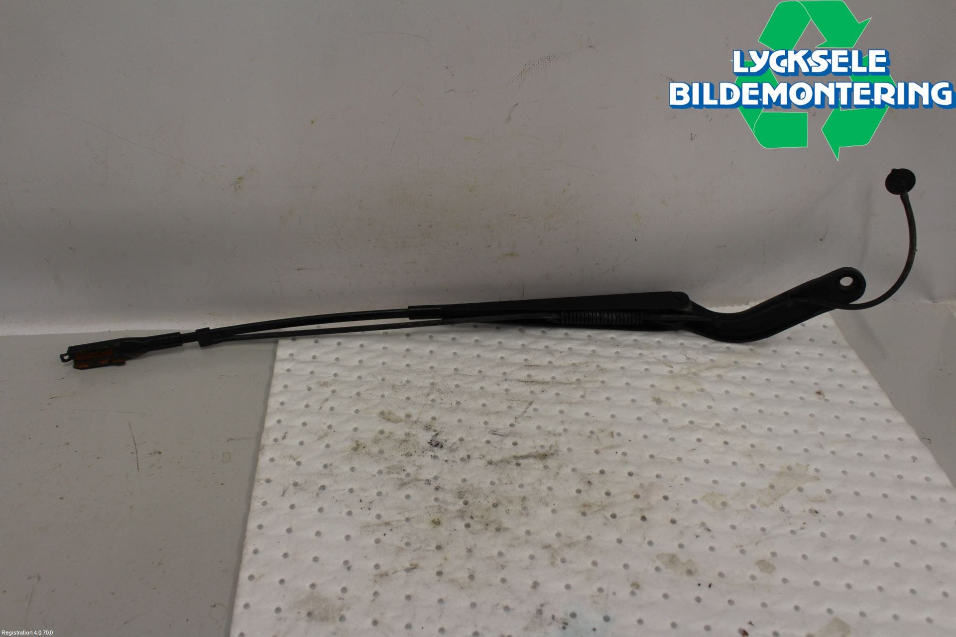 Mercedes-Benz MB SPRINTER (W906) 06-18 Torkararm Armar Vindruta