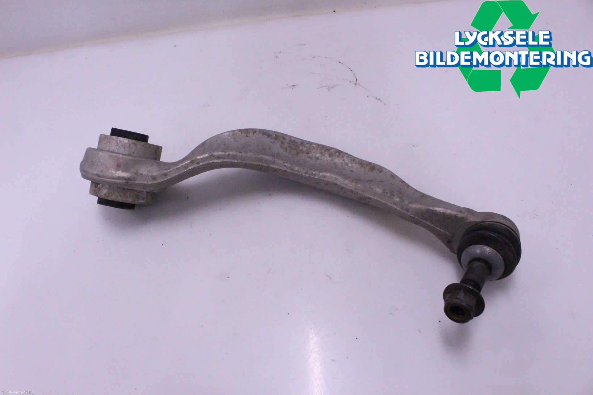 BMW 5 G30/G31/F90 17-23 Bärarm Fram Undre Hö
