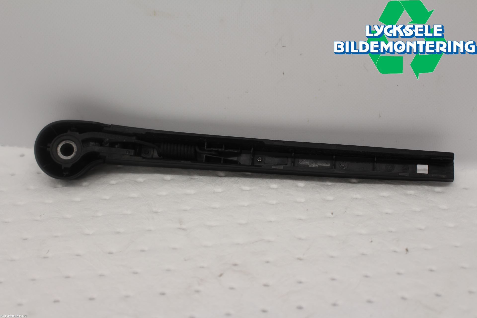 Volkswagen VW T-ROC 18- Torkararm-Bakruta