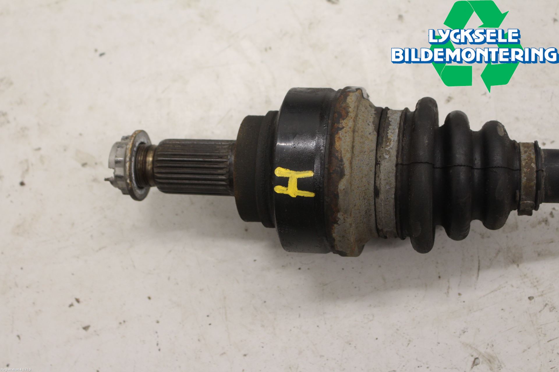 BMW 3 F30/F31/F80 12-19 Drivaxel Bak Höger