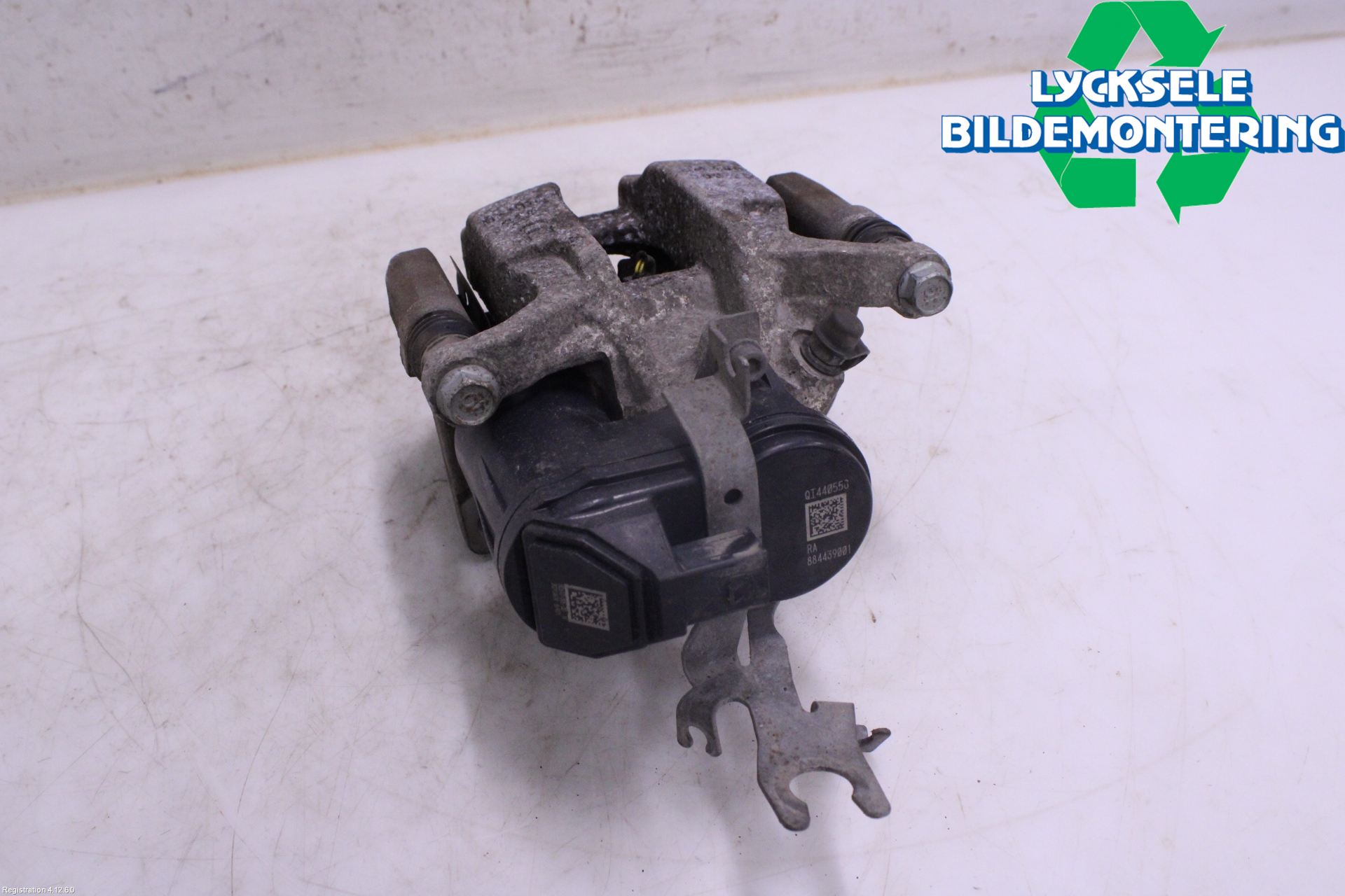 BMW 3 G20/G21/G80/G81 19- Bromsok Bak Höger