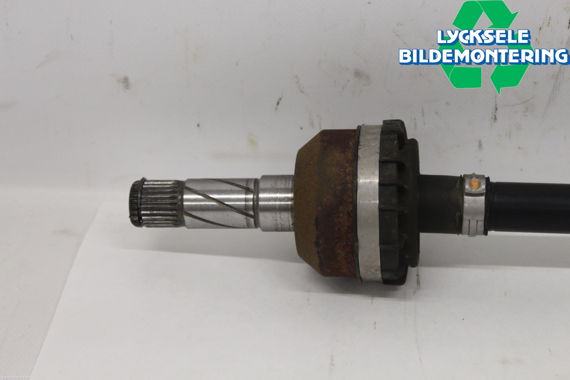 Volvo XC60 18- Drivaxel Bak Vänster