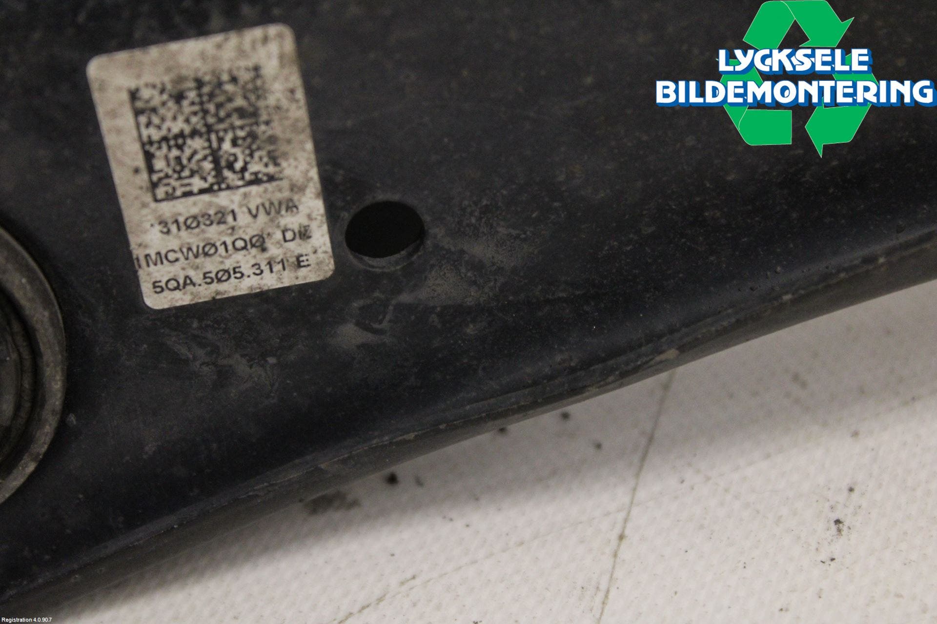 Skoda OCTAVIA (NX) 20- Bärarm Bak Vä-Hö