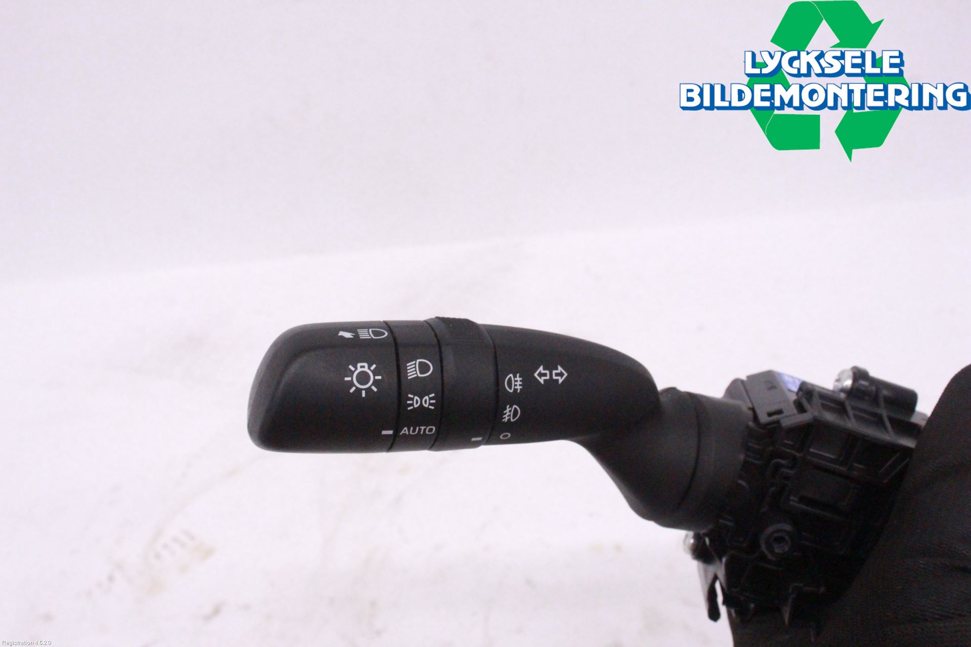 Toyota YARIS XP21 20- Spakcentral