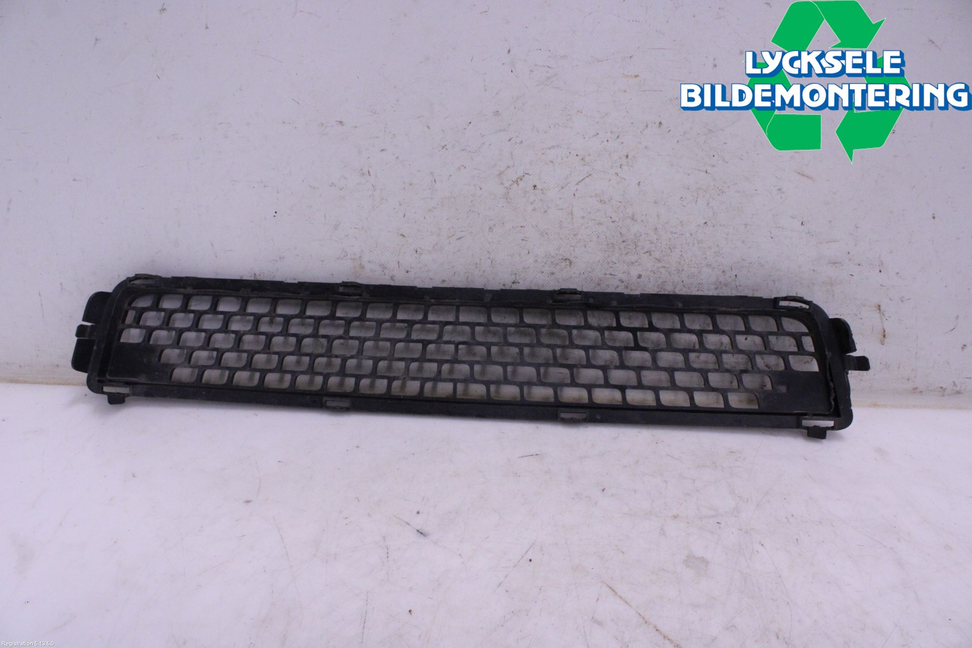 Volvo V70 08-13 Grilldel Mitt