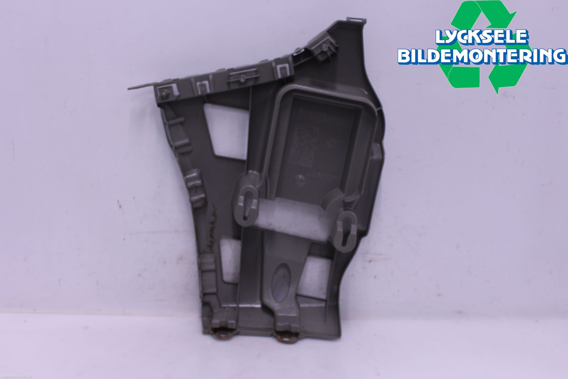 BMW 1 F20/F21 11-19 Stötfångarfäste Bak Hö