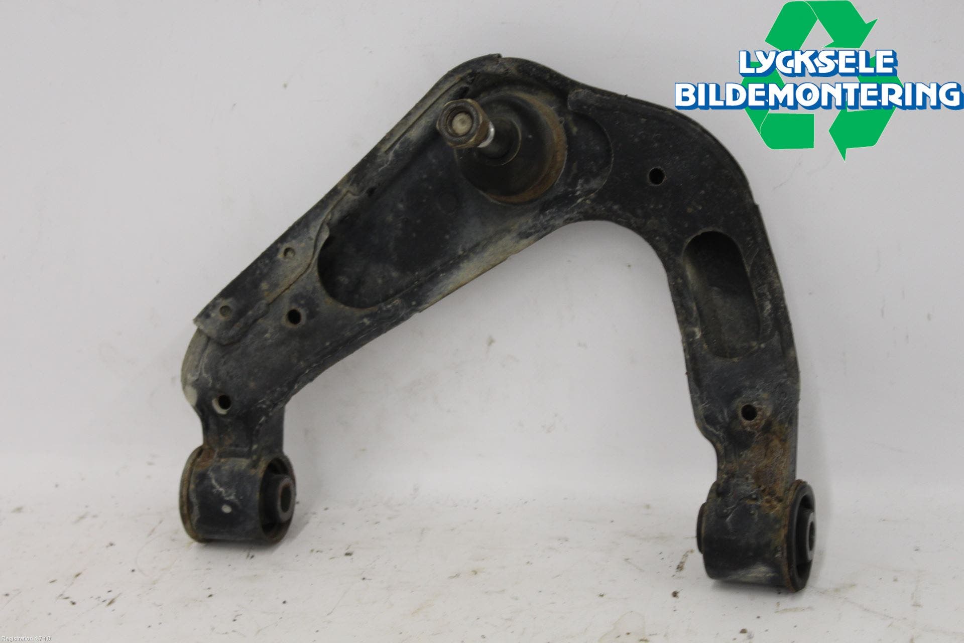 Nissan NAVARA 05-16 Bärarm Fram Övre Hö