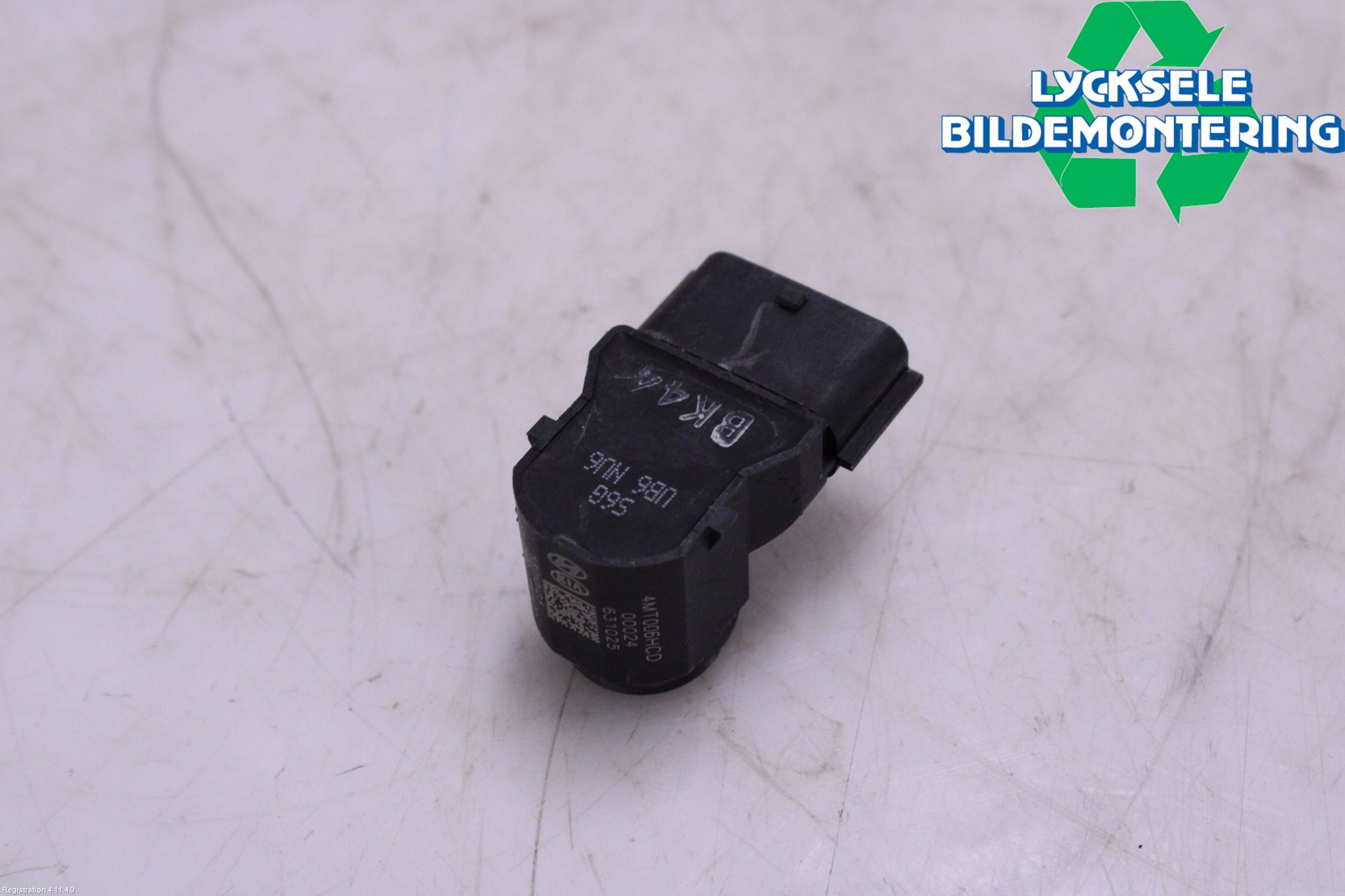 Hyundai i40 08-15 Parkeringshjälp Frontsensor