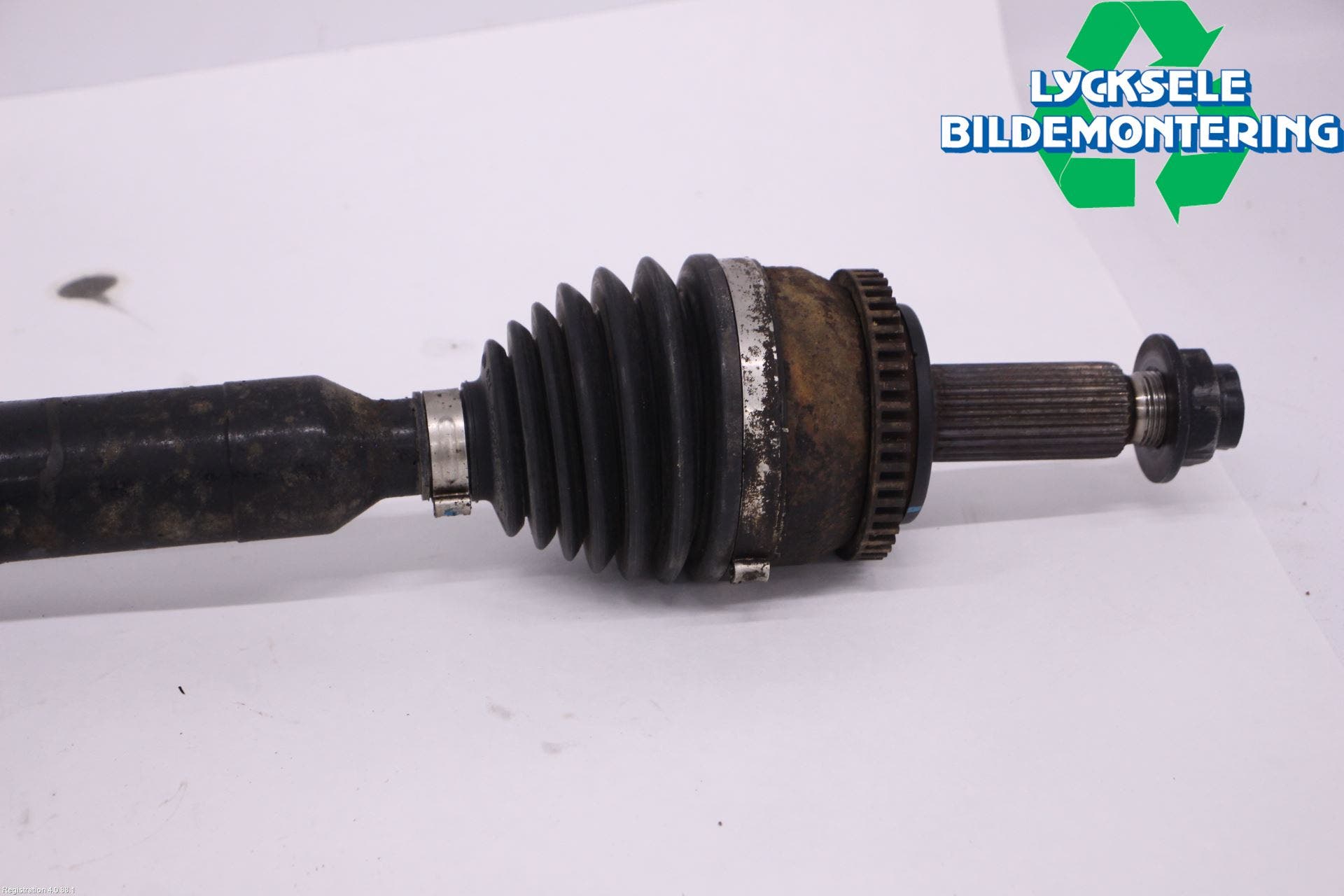 Kia CEED 12-18 Drivaxel Fram Höger