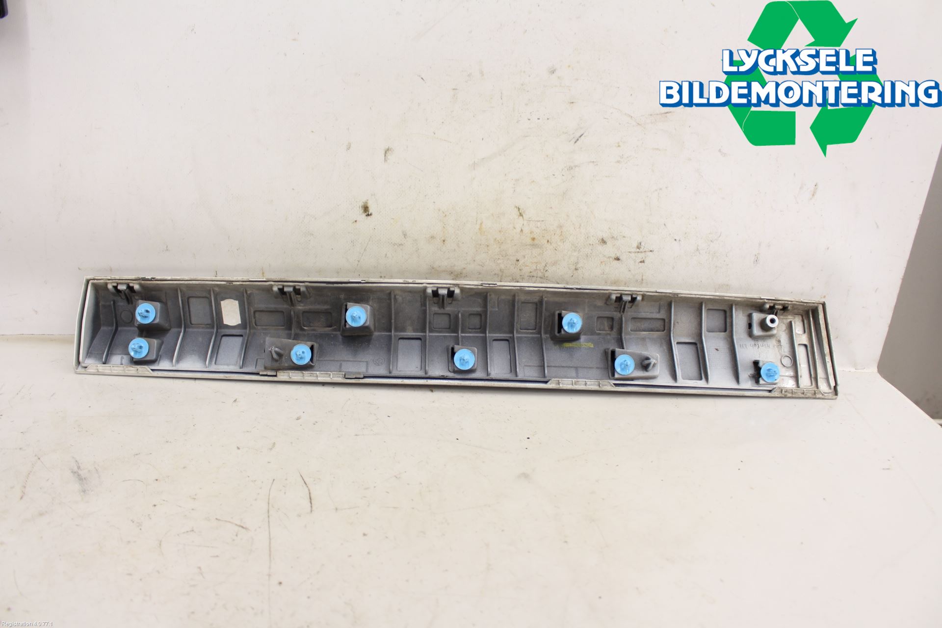 BMW X1 F48 15-22 List Vä