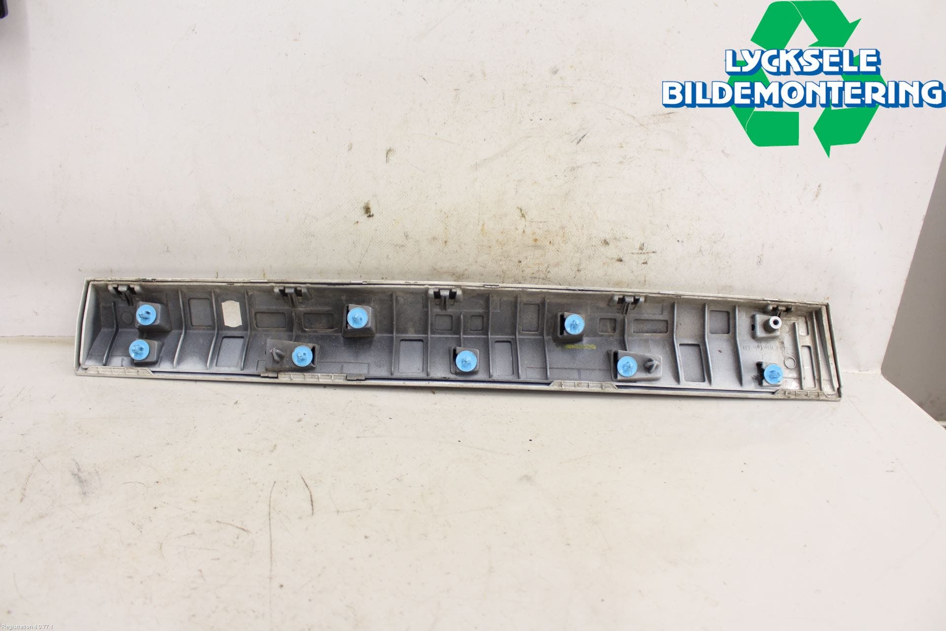 BMW X1 F48 15-22 List Vä