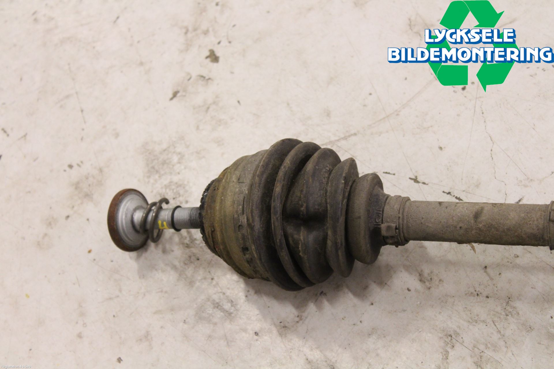 BMW X1 E84 10-15 Drivaxel Fram Höger