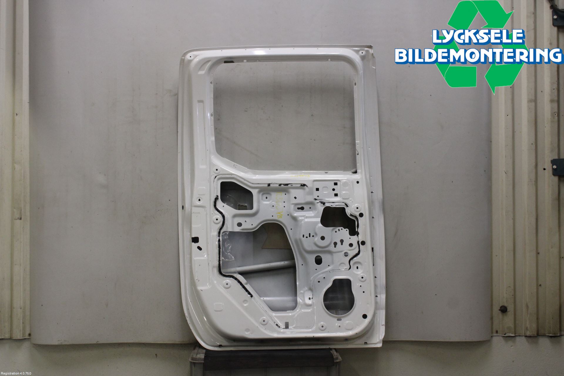 Nissan NAVARA 05-16 Dörr Bak Vänster