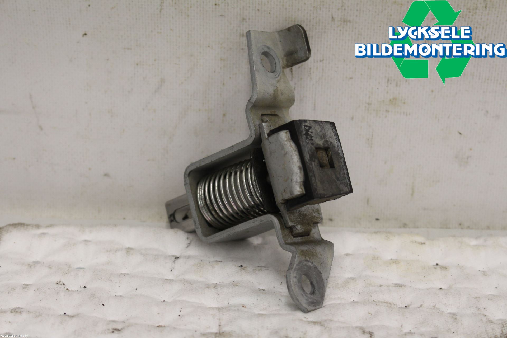 Nissan NAVARA 05-16 Lås-Bakluckelås