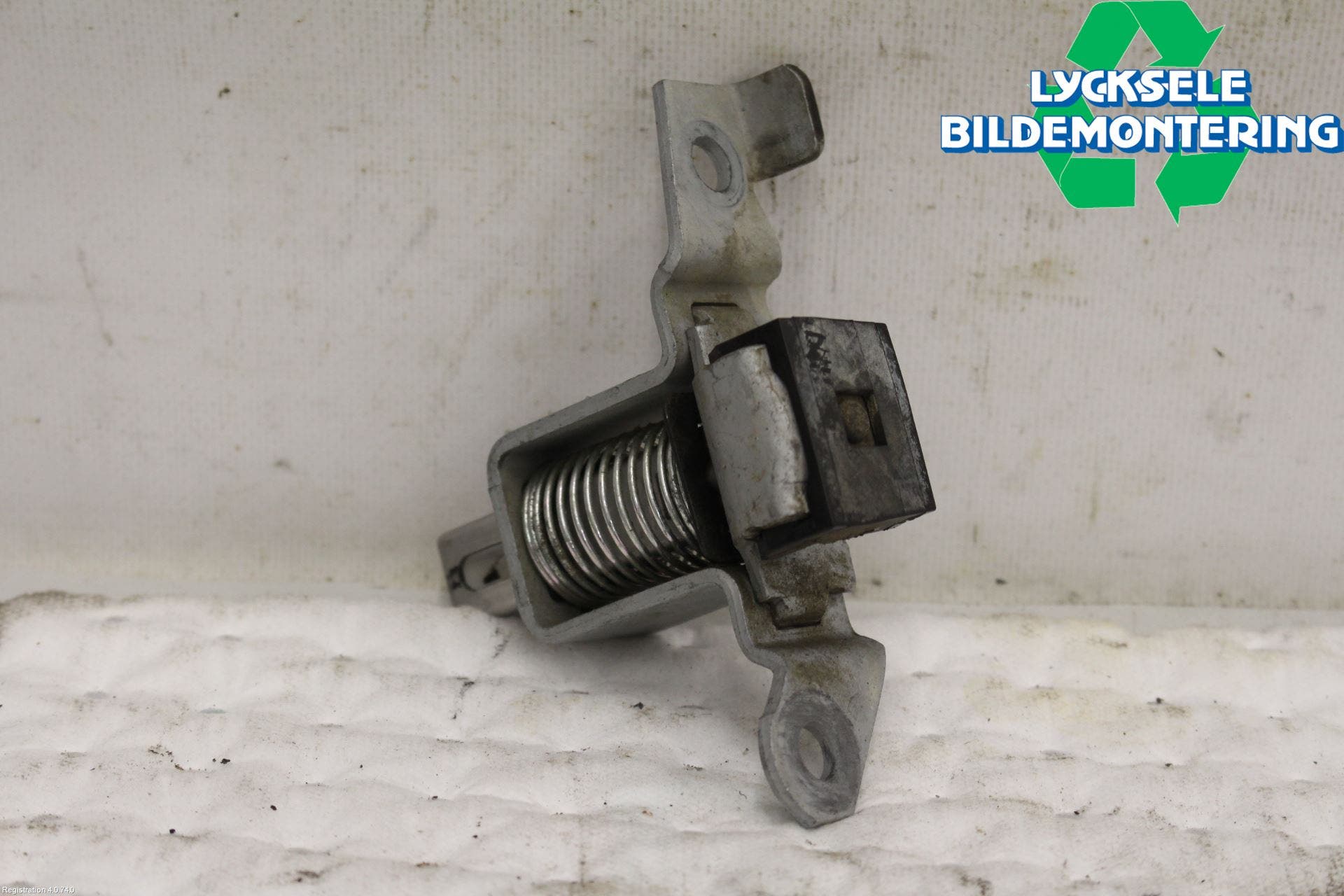 Nissan NAVARA 05-16 Lås-Bakluckelås