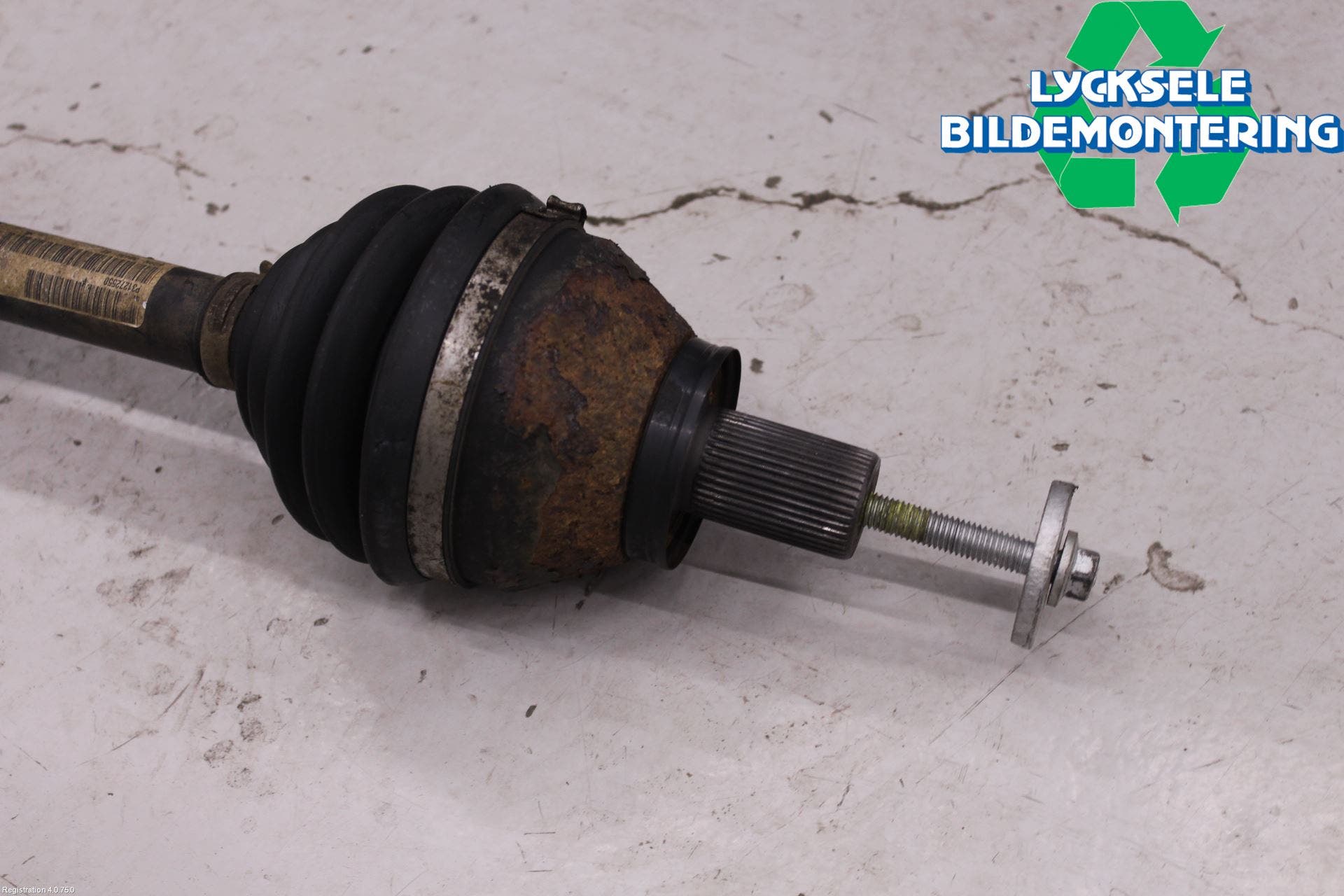 Volvo V60 11-13 Drivaxel Fram Höger