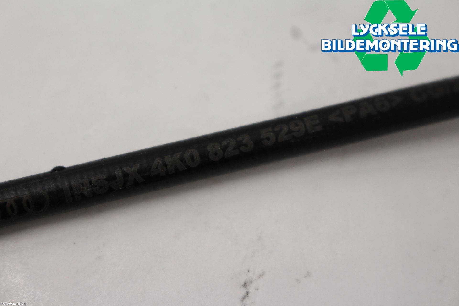 Audi A6 F2/C8 19- Huv Spärr