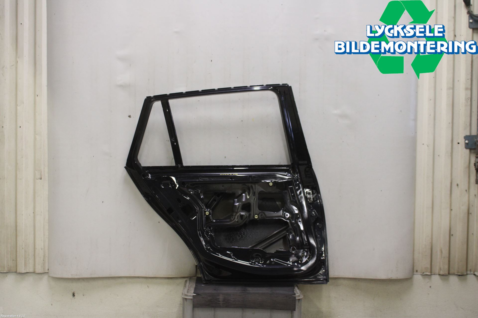 BMW 3 E90/91 SED/TOU 05-12 Dörr Bak Vänster