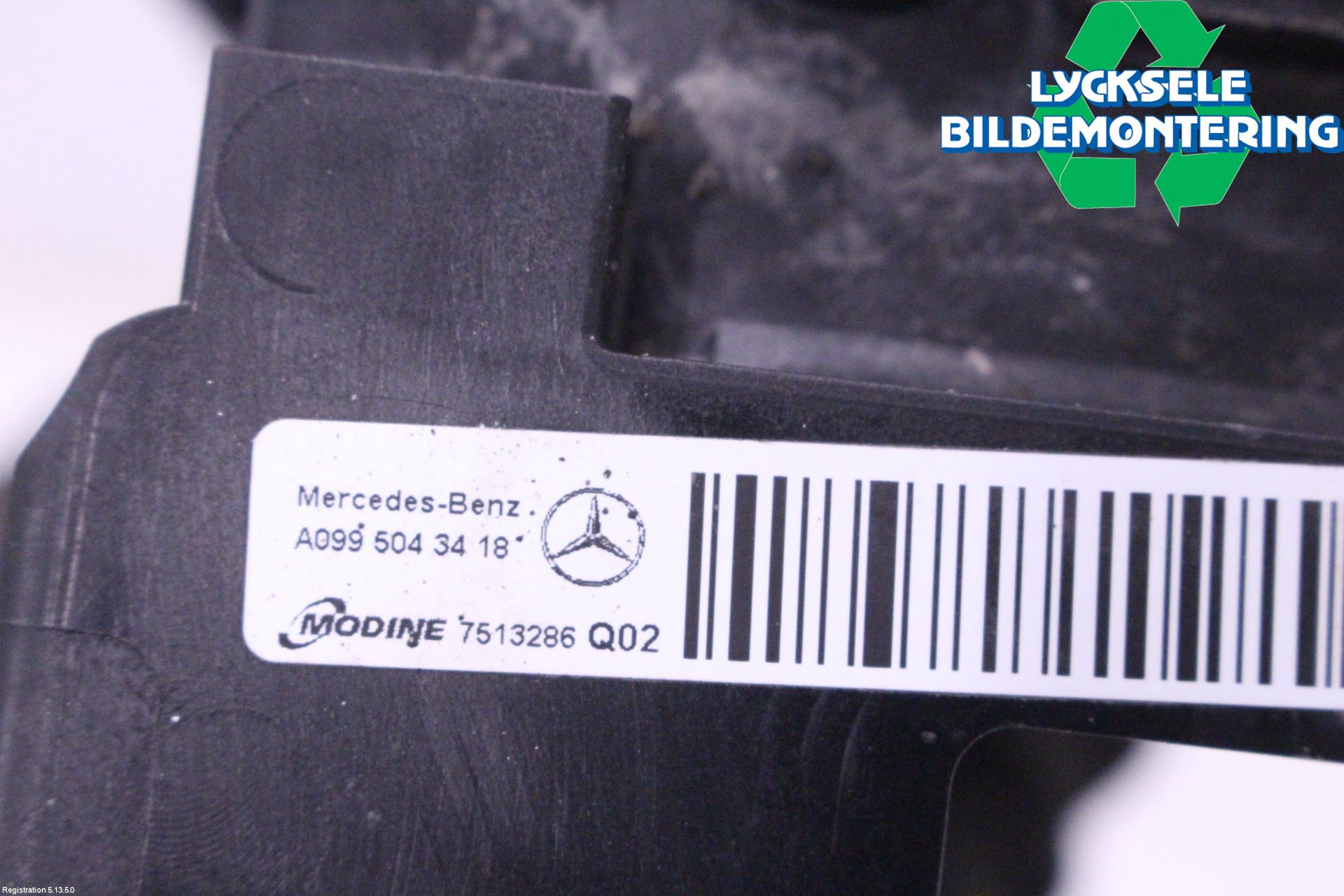 Mercedes-Benz MB E-KLASS (W213) 16-23 Kylarfäste-Ram-Balk