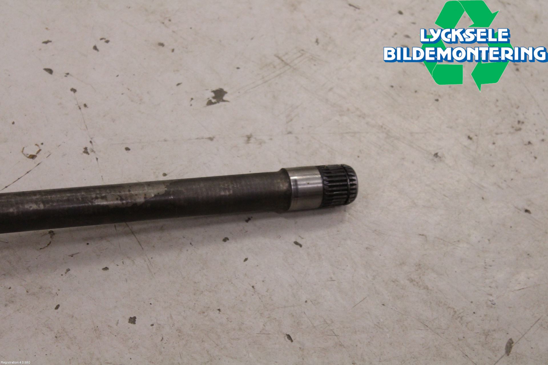 BMW X1 E84 10-15 Drivaxel Fram Höger